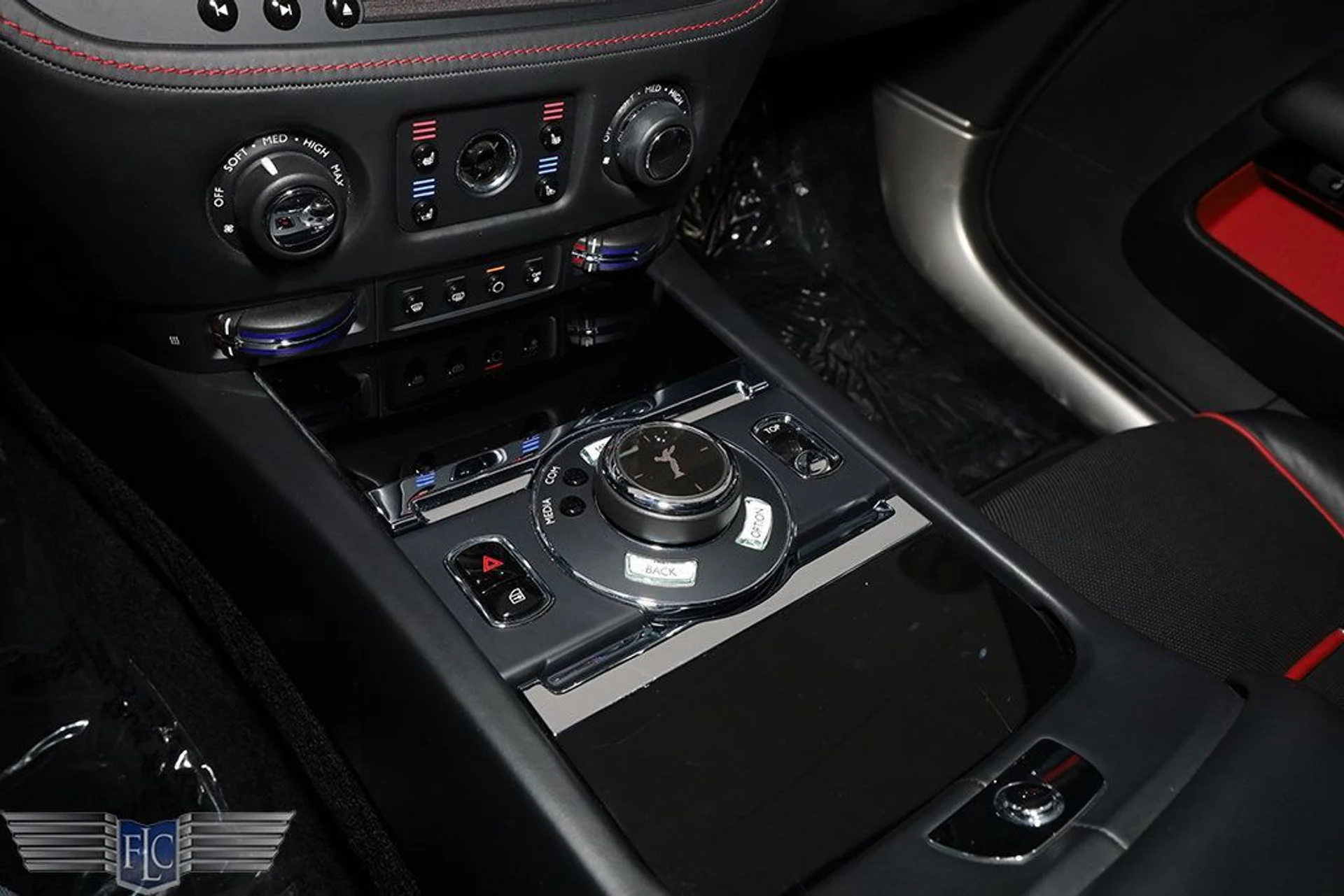 mph037_25863086_used_2021_rolls_royce_dawn_convertible_6305_23016597_38_1024_e264771d9f