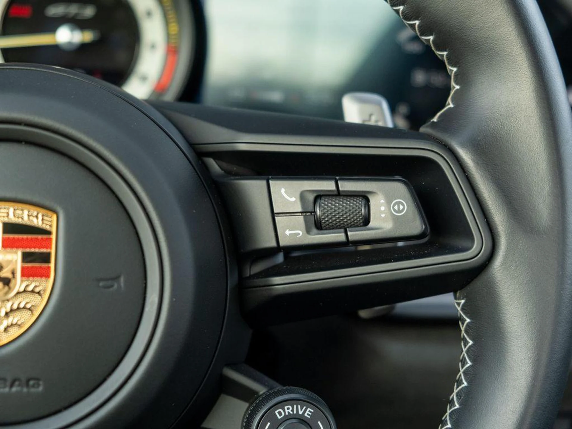 mph037_2588074000_Qilqkrr_Nq_Sot_PGP_Hm8c_Wk3l_Cv_BM_ce7b414316