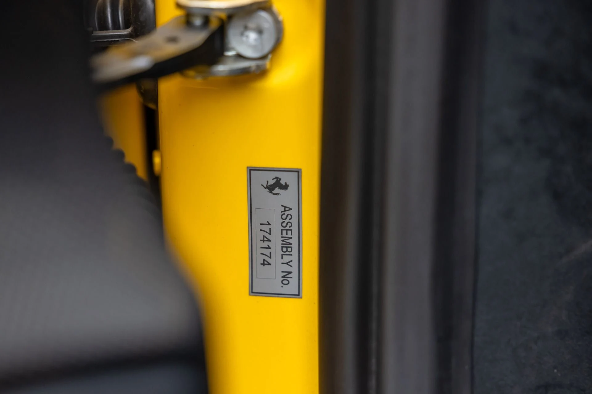 mph037_2590817855_13163_p38_l_16bcd16195