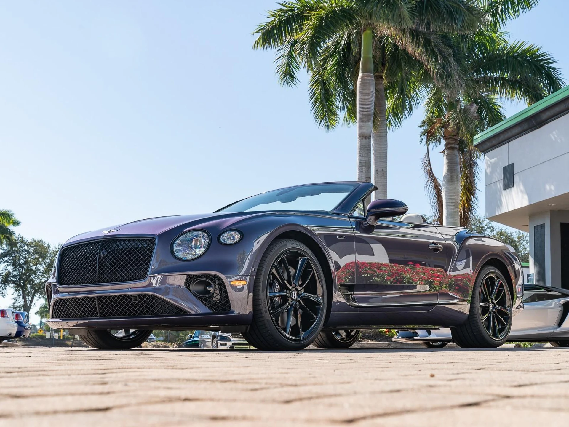 mph037_2598479675_Used_2024_Bentley_Continental_GT_V8_1763485681_01bc33276d