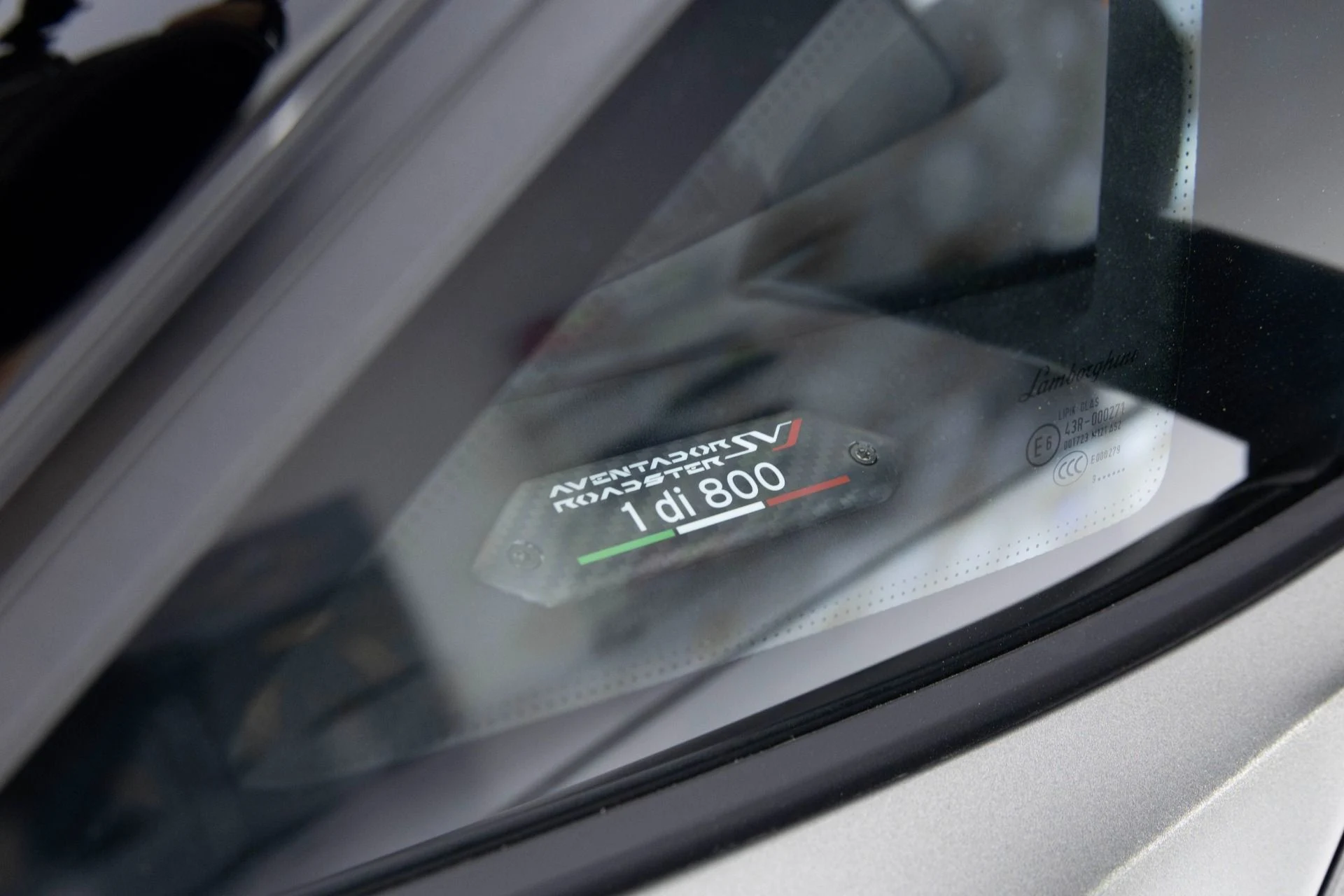mph037_2602297538_Used_2020_Lamborghini_Aventador_SVJ_1759430126_2e3875471a