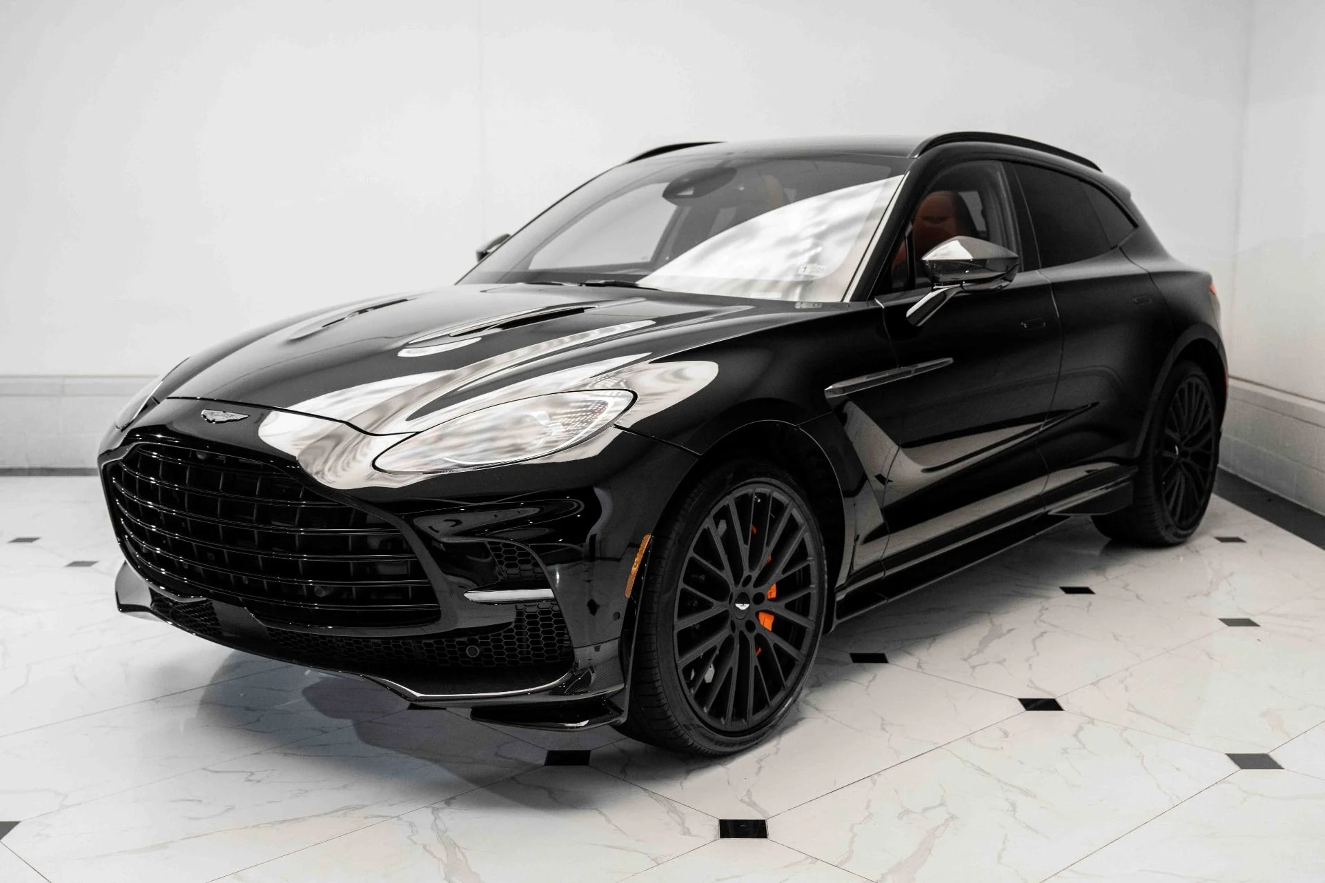 mph037_261051408_Used_2023_Aston_Martin_DBX_707_1729954912_3b6db2511a