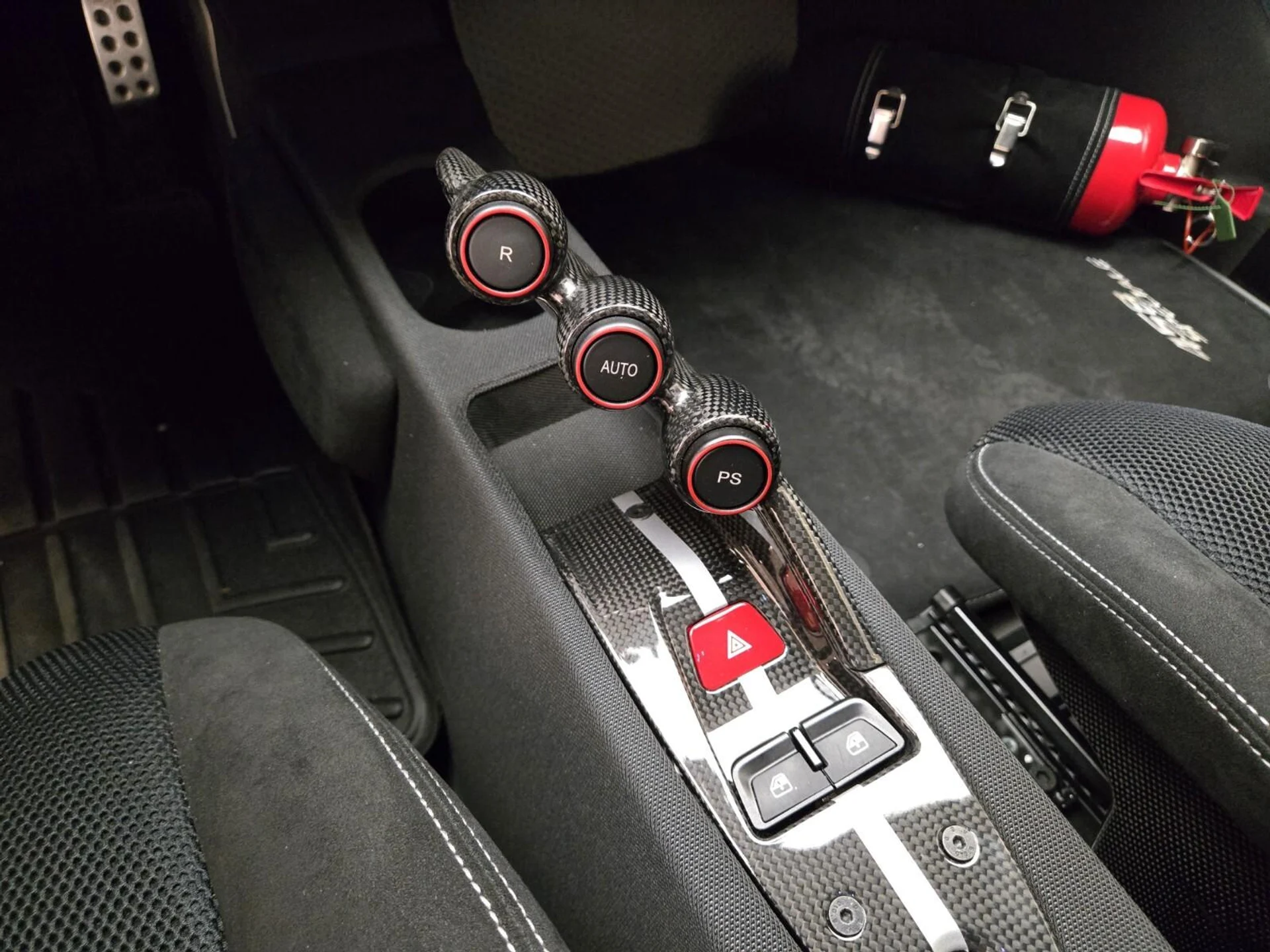 mph037_2614635771_Used_2014_Ferrari_458_Italia_Speciale_1760771390_f75066da72