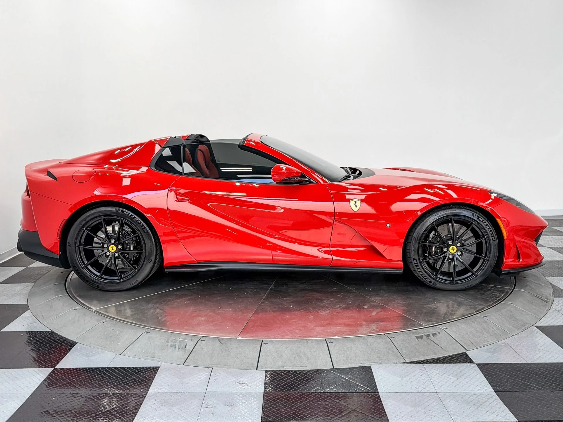 mph037_2615322048_Used_2023_Ferrari_812_GTS_Daytona_Seats_Interior_Carbon_Suspension_Lifter_1781810794_61caae59e0