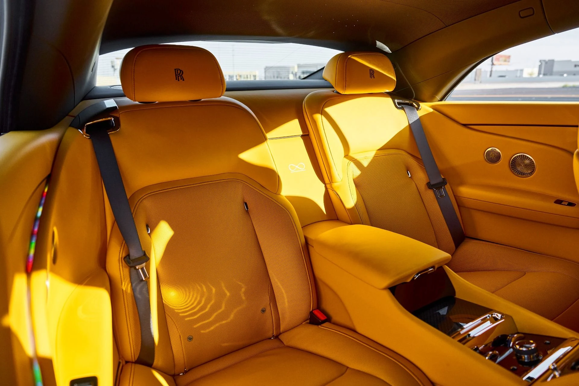 mph037_2616007604_Used_2025_Rolls_Royce_Spectre_BLACK_BADGE_1769482380_a48a5bd555