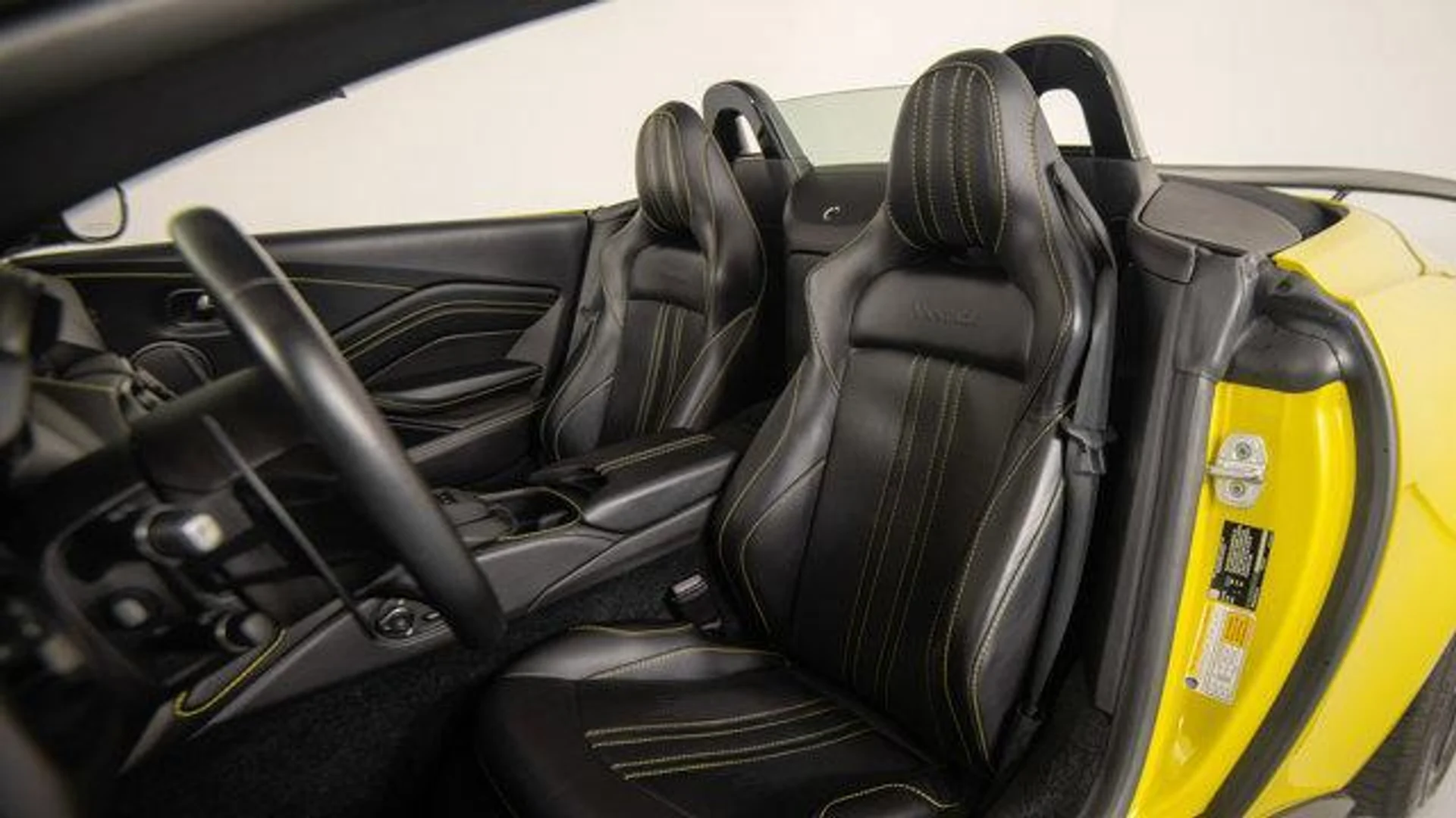 mph037_2635445322_8_17j_Pink4t_L_oq_JAE_kp_IAO_2f_M_3f9d15830d