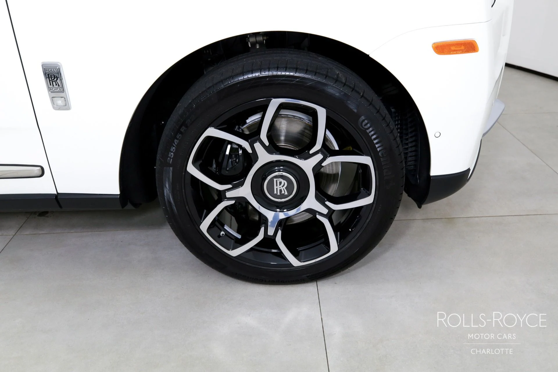 mph037_2636859113_Used_2020_Rolls_Royce_Cullinan_1754408892_00d3488012