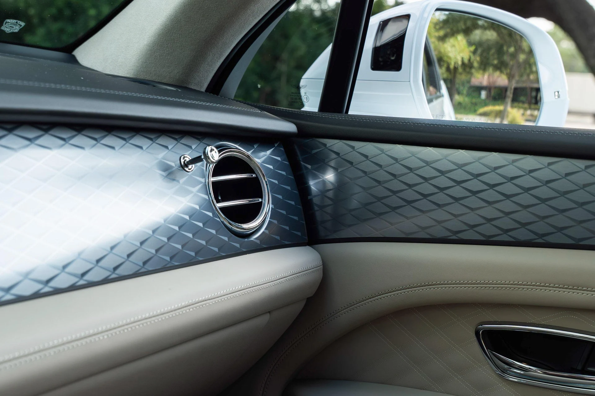 mph037_2639497904_462758411_6954bf974e73cd9f103f4ee5_6bdf99036e