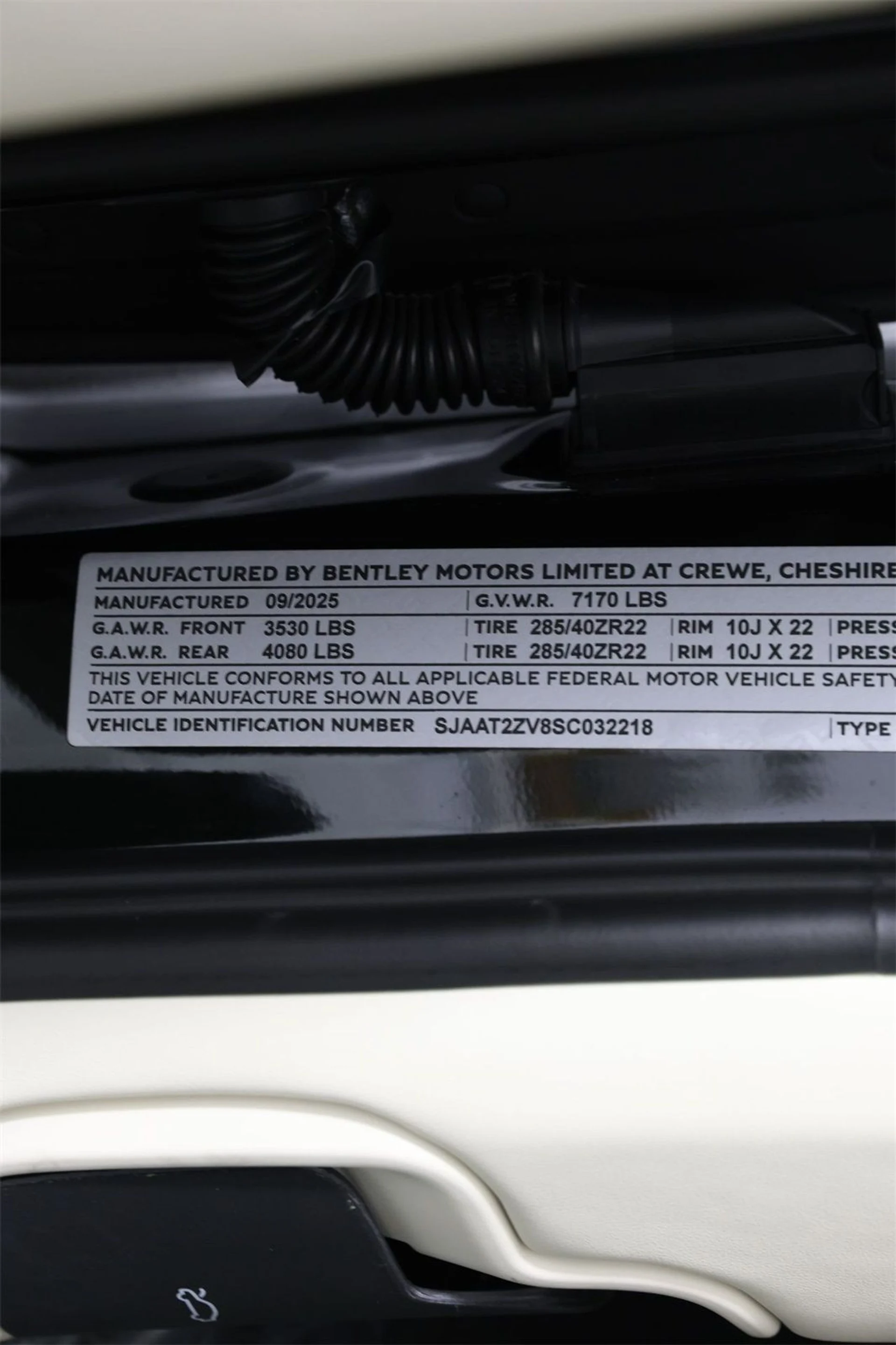 mph037_2656725854_5b7f1432a7619e21e8cef69997804a4d_b81138a301