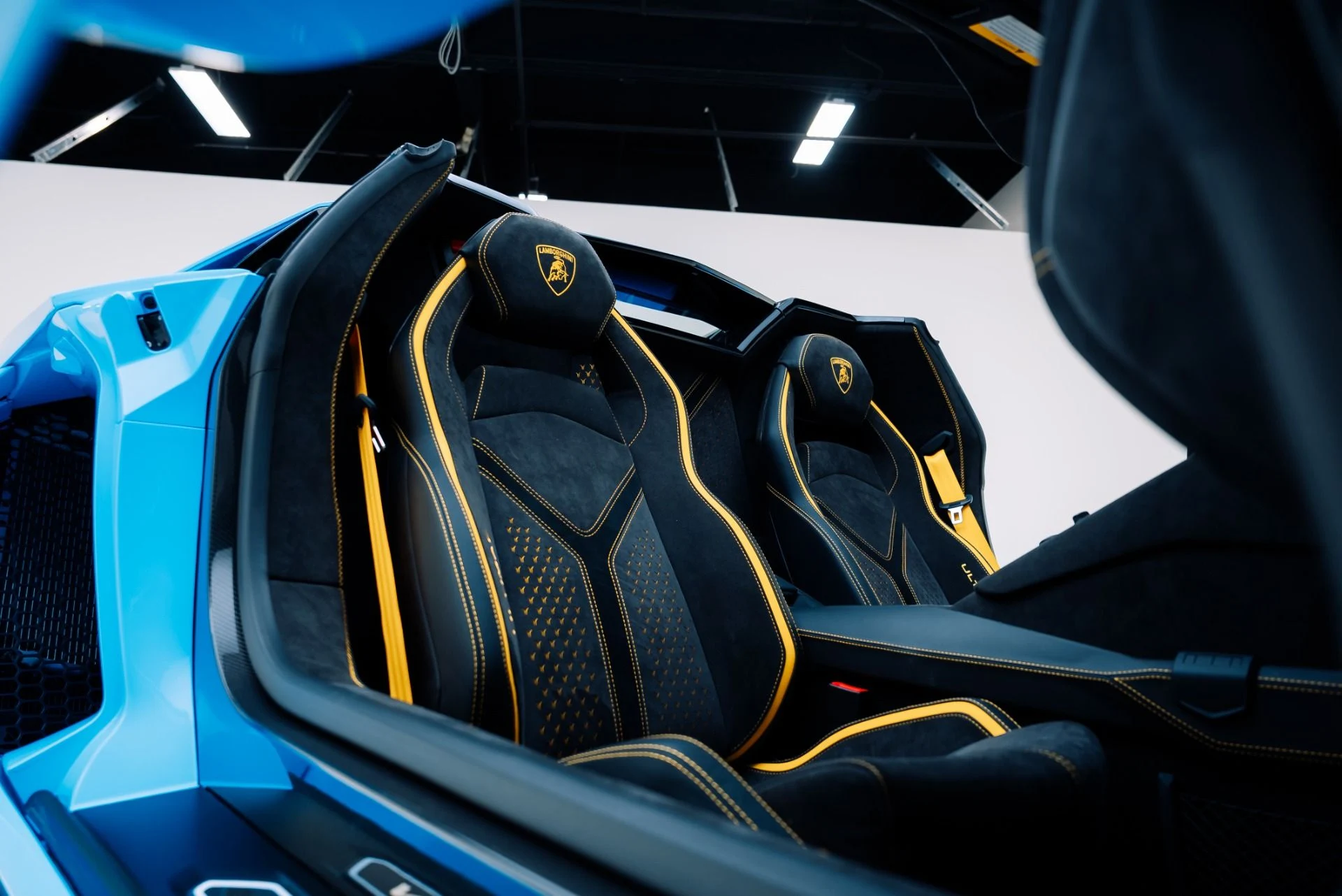 mph037_265731803_Used_2022_Lamborghini_Aventador_LP_780_4_Ultimae_1767656986_c06b063d29