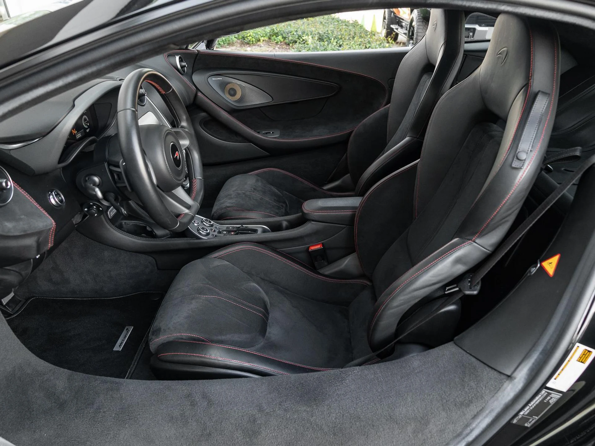 mph037_2657994395_Used_2018_Mc_Laren_570_GT_1768385506_6ab145e04f