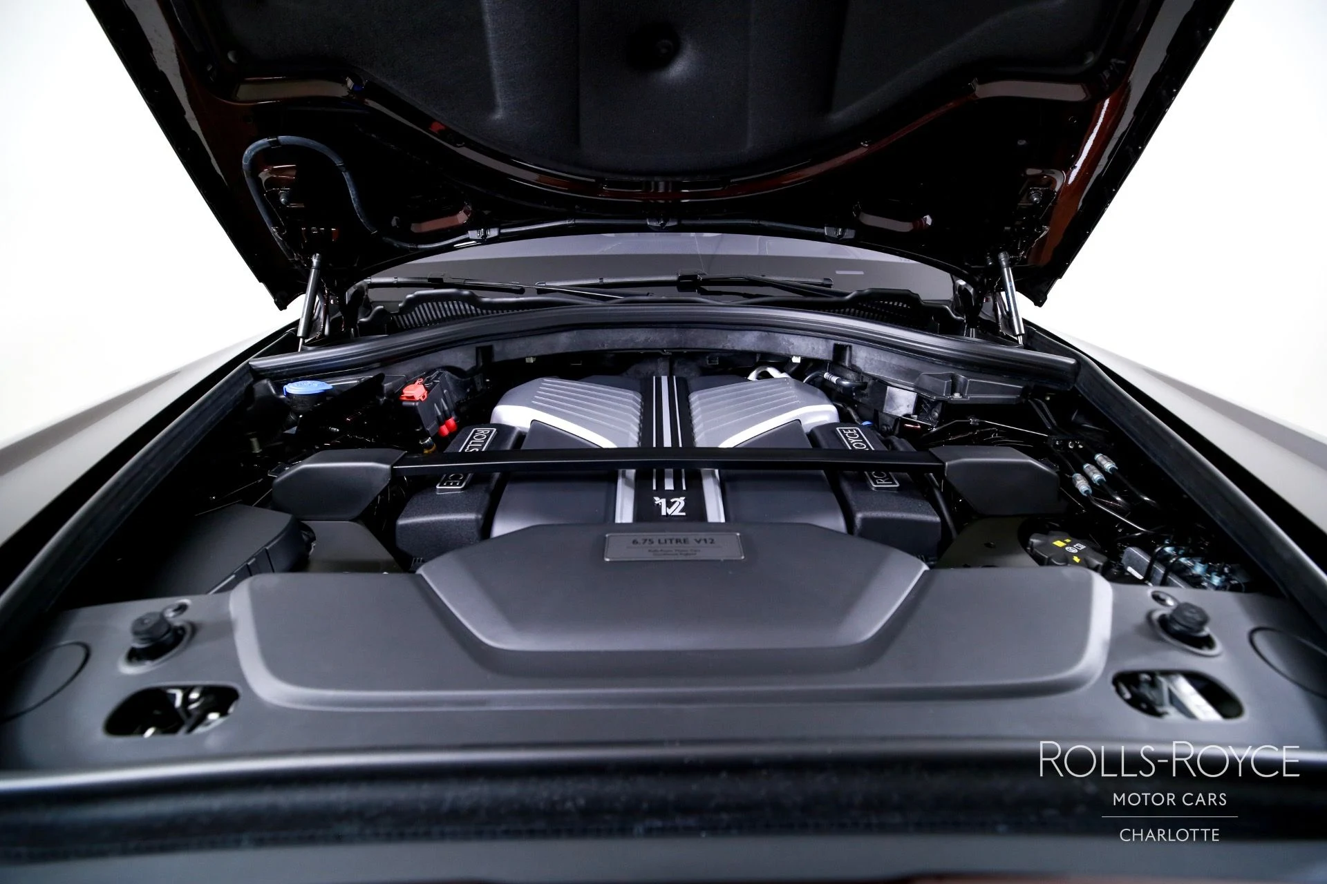 mph037_266335977_Used_2025_Rolls_Royce_Cullinan_1757716745_55fa4c91ec