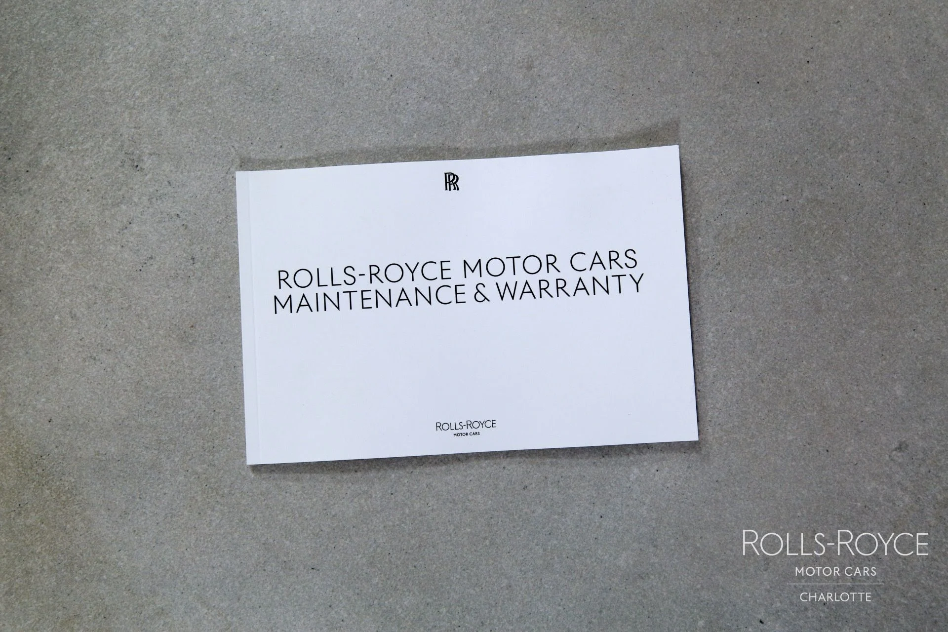 mph037_2671401289_Used_2024_Rolls_Royce_Ghost_1755798774_a2e9a03fc7
