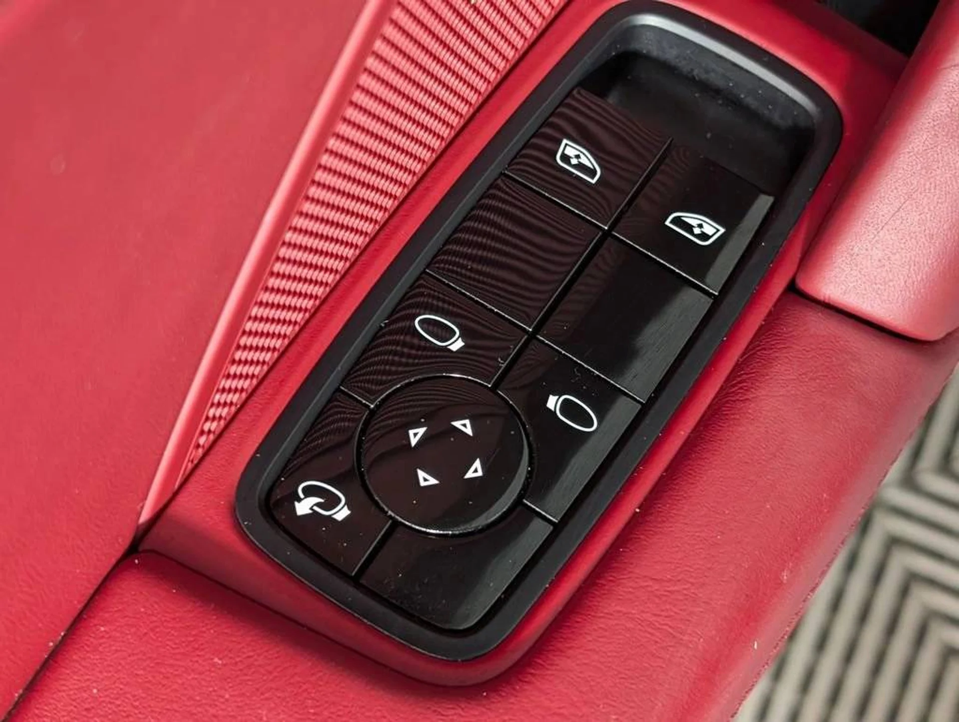 mph037_2681505806_1280_05c00ec627