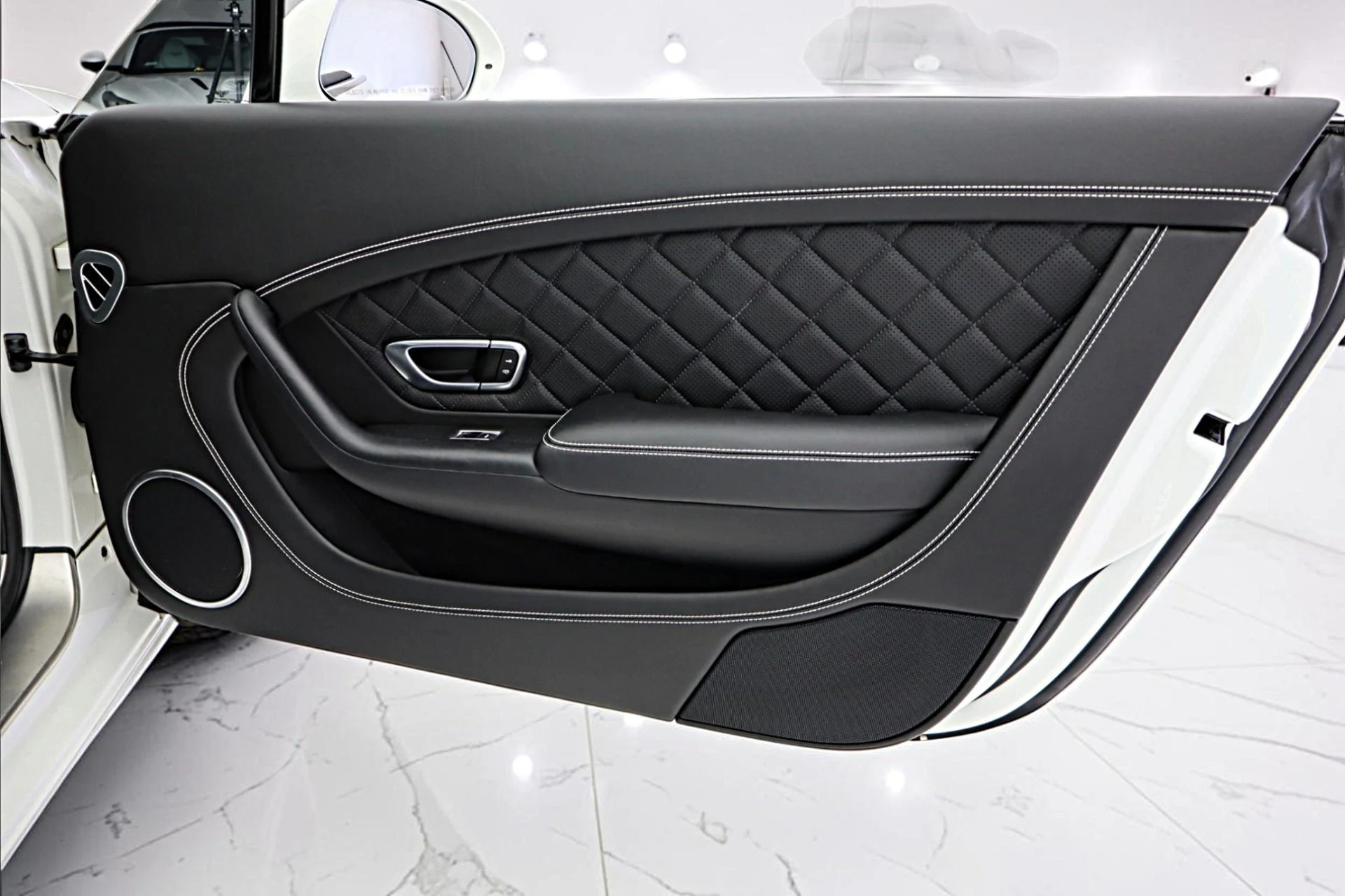 mph037_2686555137_Used_2017_Bentley_Continental_GT_W12_Coupe_251d000670