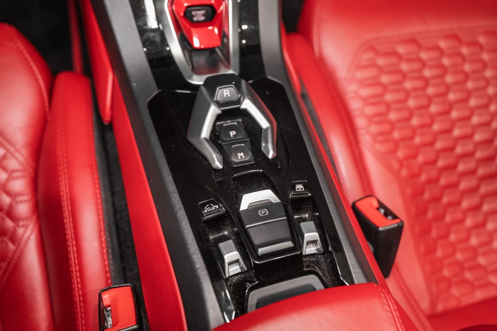 mph037_2698069538_Used_2016_Lamborghini_Huracan_LP_610_4_Spyder_1773071752_80ecc48a6b