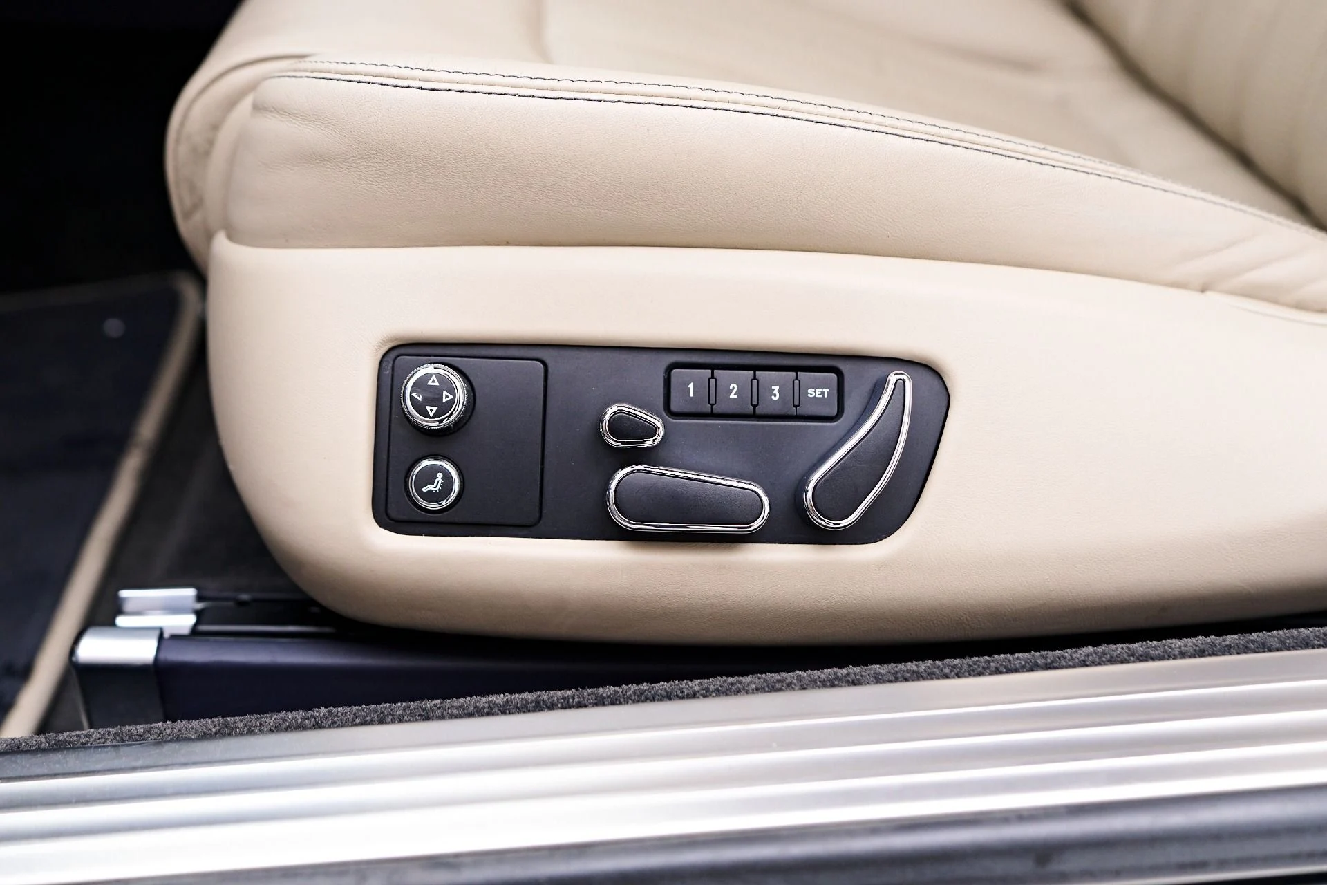 mph037_2709191284_Used_2015_Bentley_Continental_GT_V8_S_1756433039_60fb4d9bf2