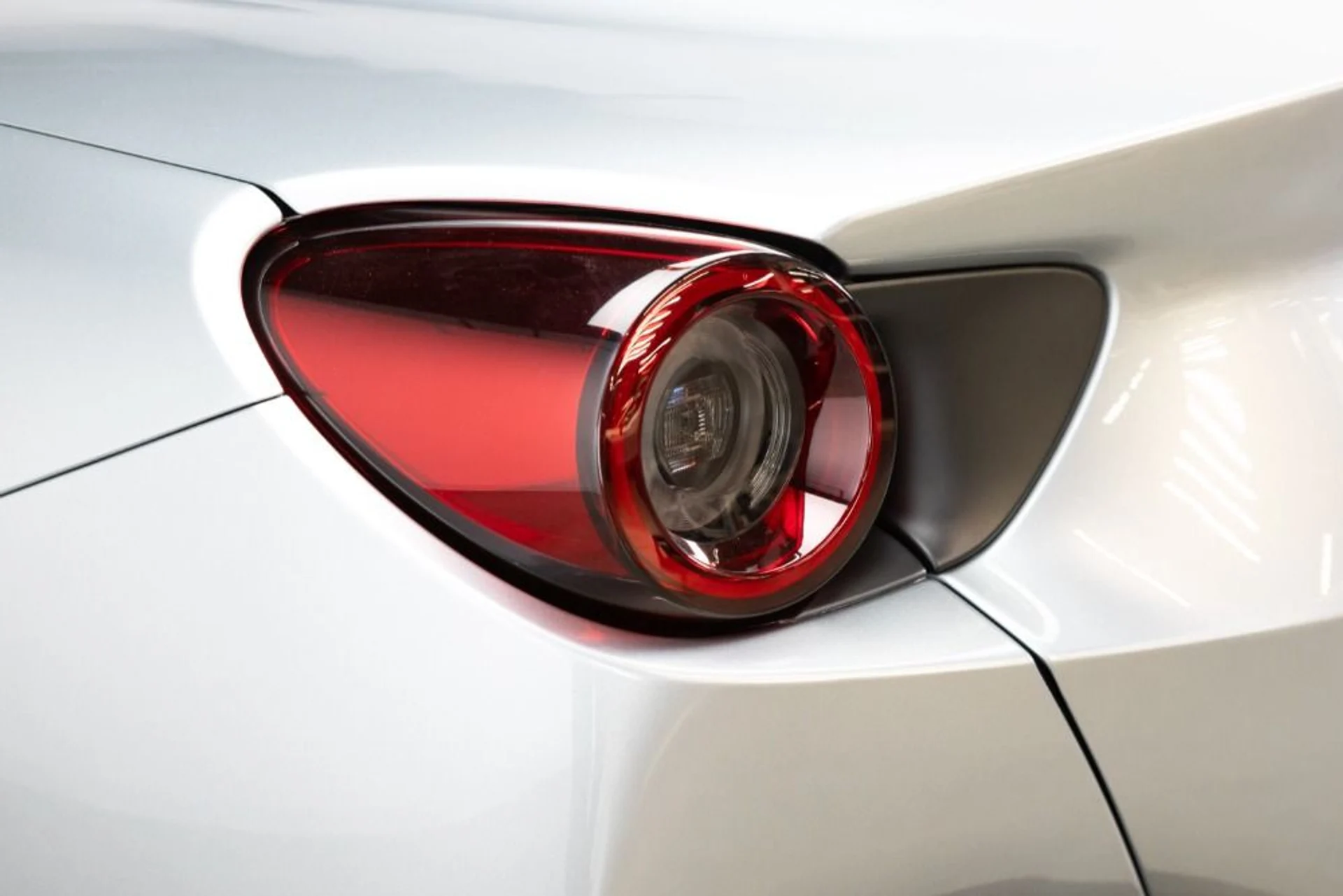 mph037_2716125766_Used_2019_Ferrari_Portofino_4f78341d62