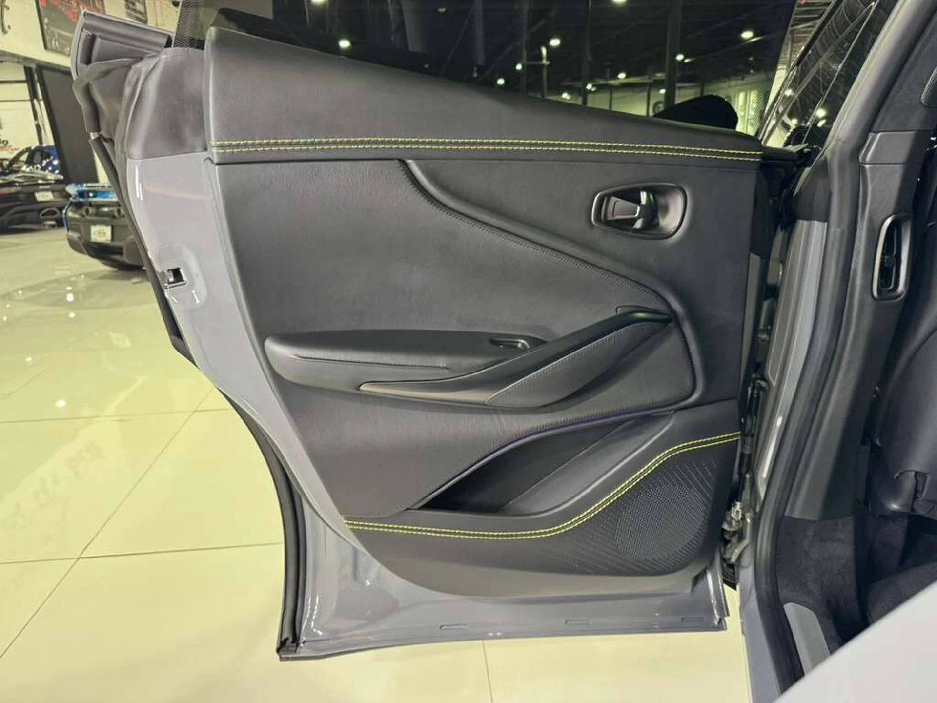 mph037_2717905439_d414318b3844a146fbcaa80195835714_29c755ef87