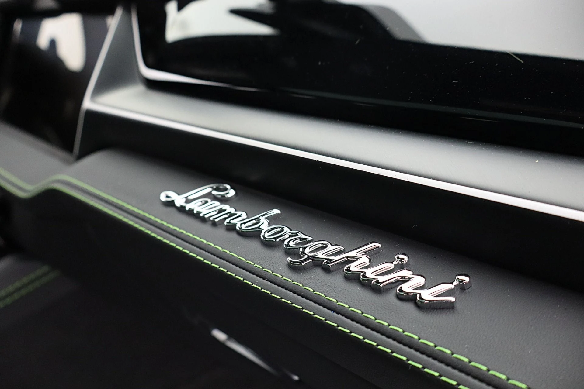 mph037_2717992096_New_2026_Lamborghini_Urus_SE_536c9bef1a