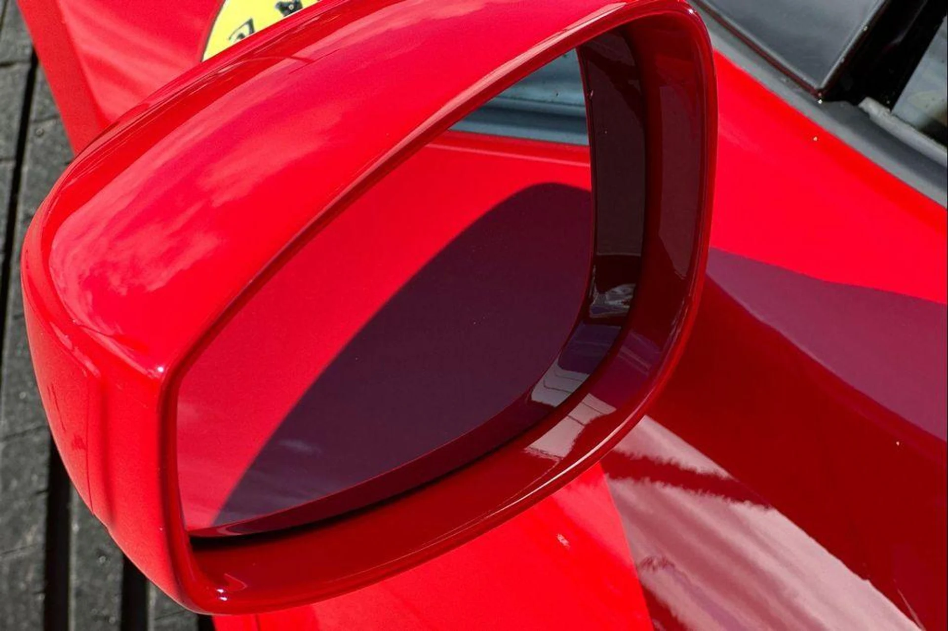 mph037_272763483_Q7_Sml8b3_Np_HX_4_DNW_Rh_Itd_LPB_Ceo_2152d1f681