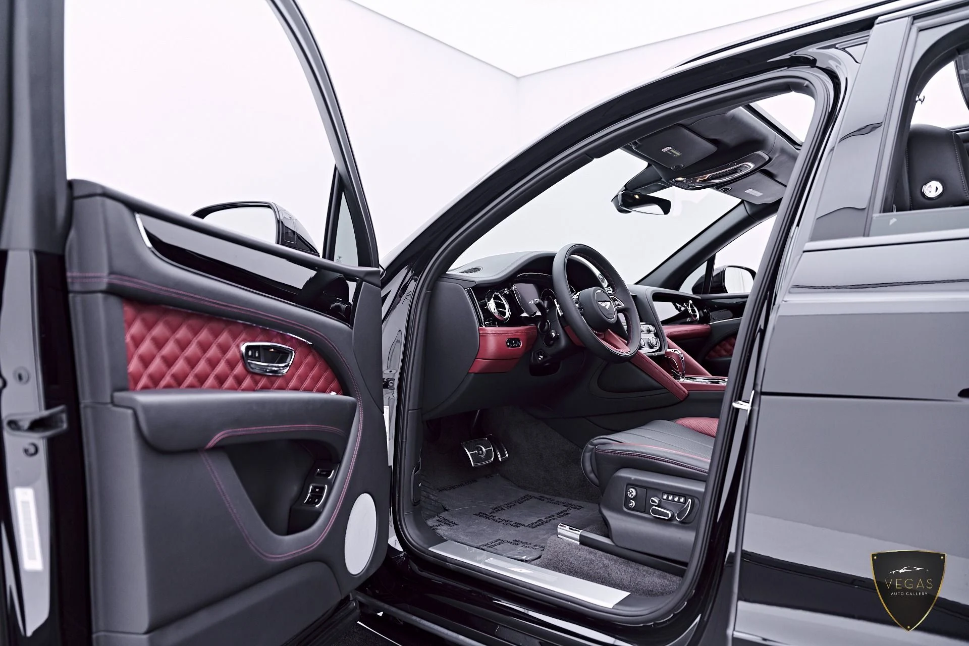 mph037_2728357778_Used_2024_Bentley_Bentayga_S_1783554503_f7e04502ca