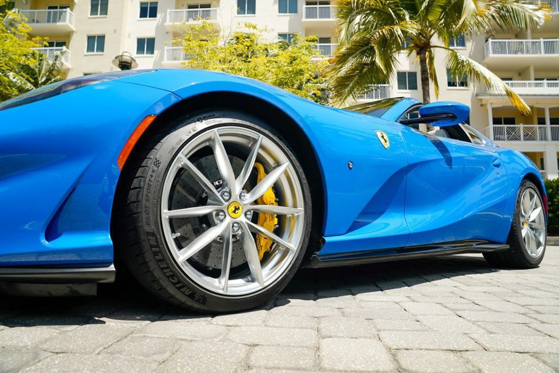mph037_2734712778_used_2022_ferrari_812_gts_convertible_14354_22898644_38_1024_091ba693a5
