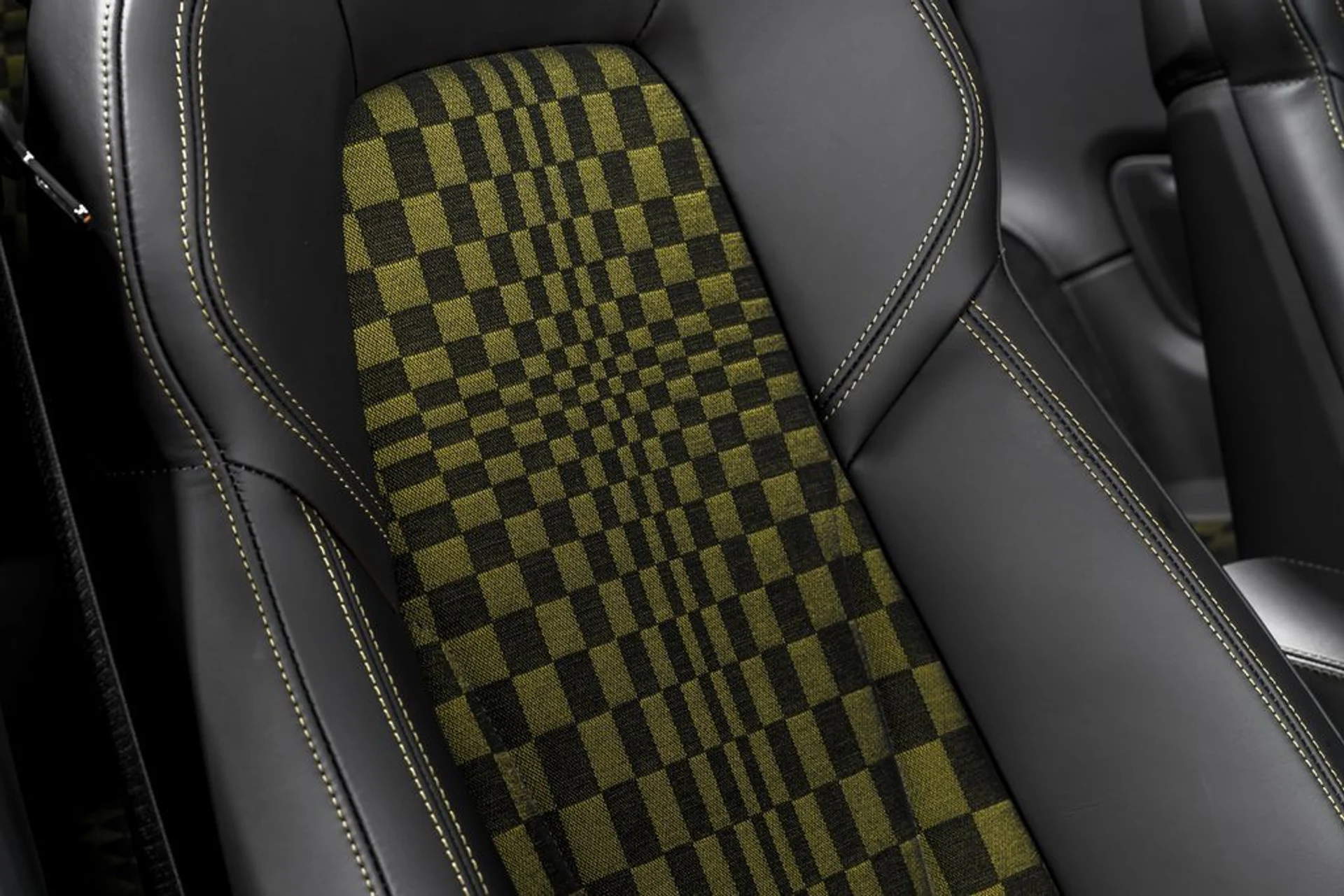 mph037_2750220844_6f54b4ee4bab51d206eba0bf4ea58372x_8a84d06998