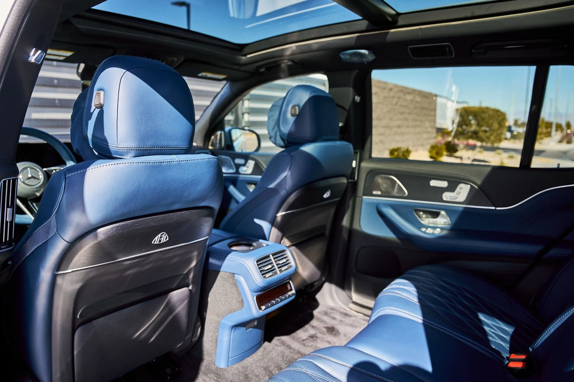 mph037_2755000094_Used_2026_Mercedes_Benz_GLS_Maybach_GLS_600_1770697609_88a939fdad