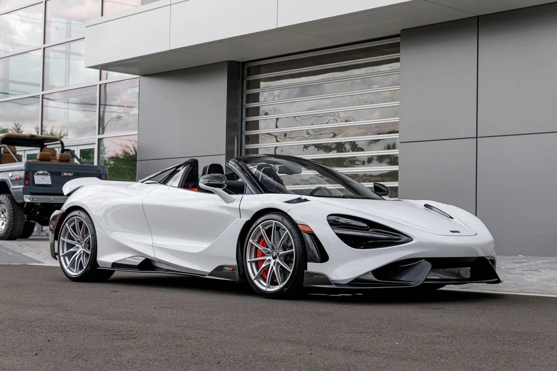 mph037_2757443095_Used_2022_Mc_Laren_765_LT_Spider_17d023df68
