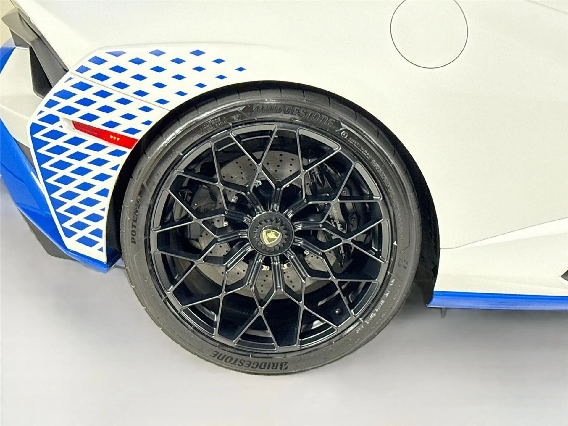 mph037_2758773695_2ce960283f88d5b9fa54350becabe430_6930e65a93