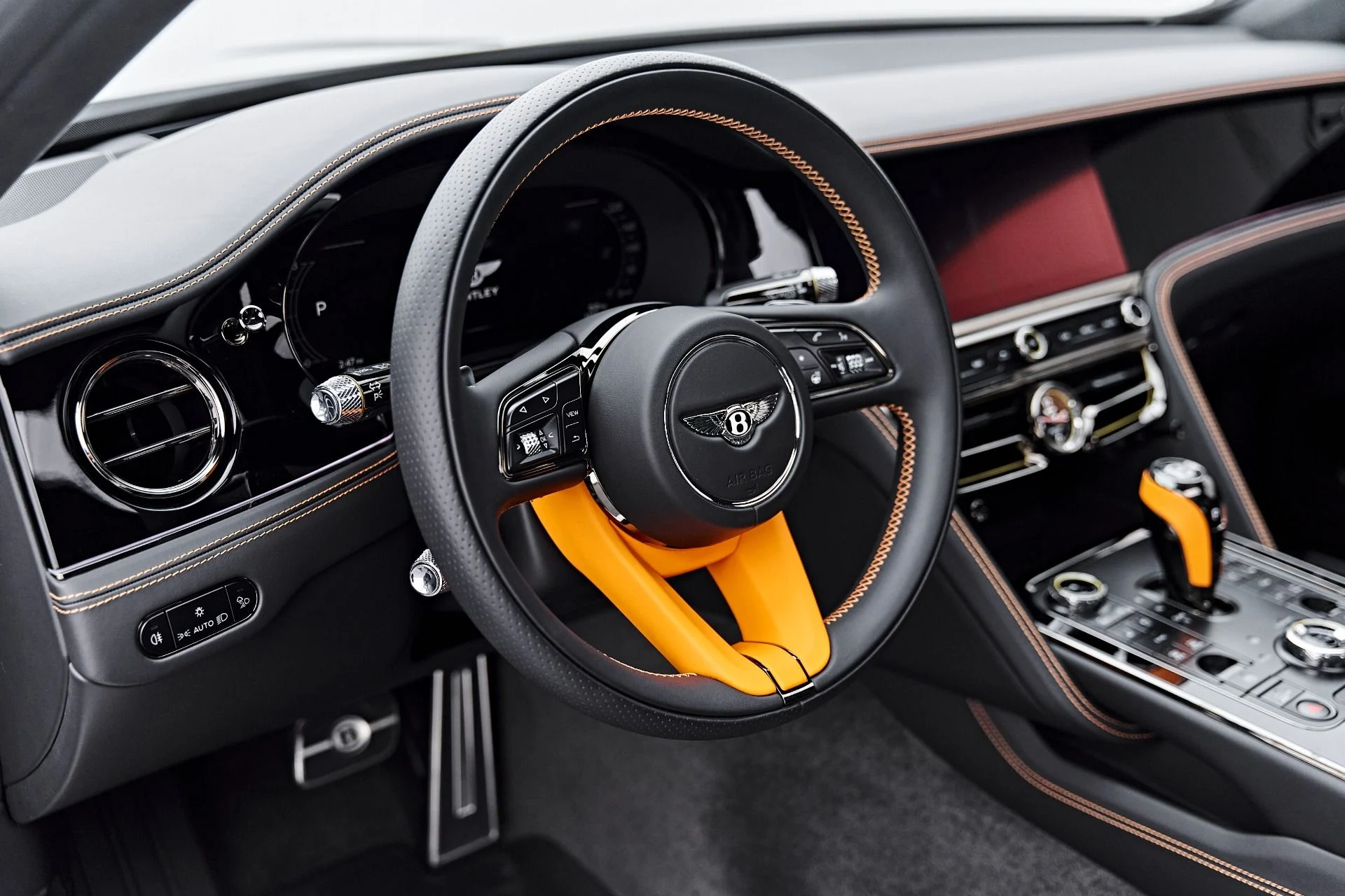 mph037_2773486102_Used_2025_Bentley_Flying_Spur_Black_Edition_1790368089_c89a45539e