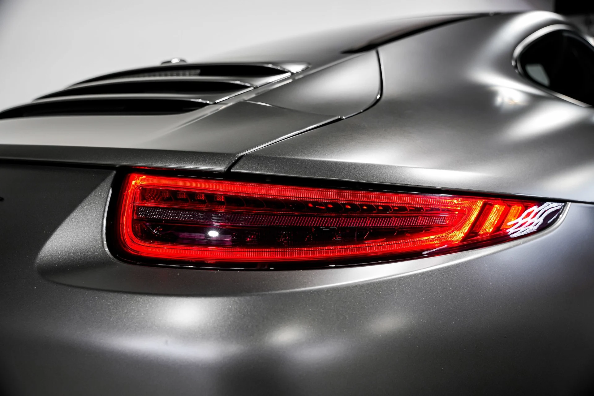 mph037_2776055799_d383bae3f19f2c700f31cc7926800394x_51e97266bb