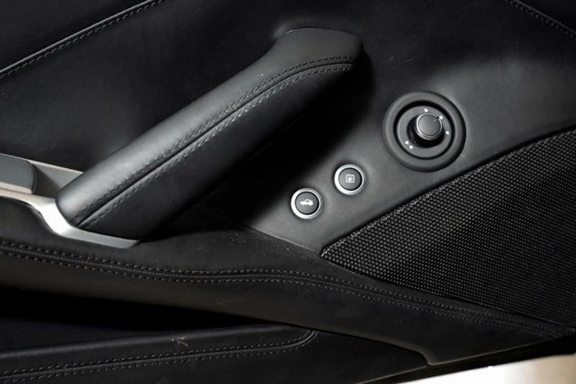 mph037_277655232_2a0a365a4a20a58df89234ba6d501bc1x_0d3151af29