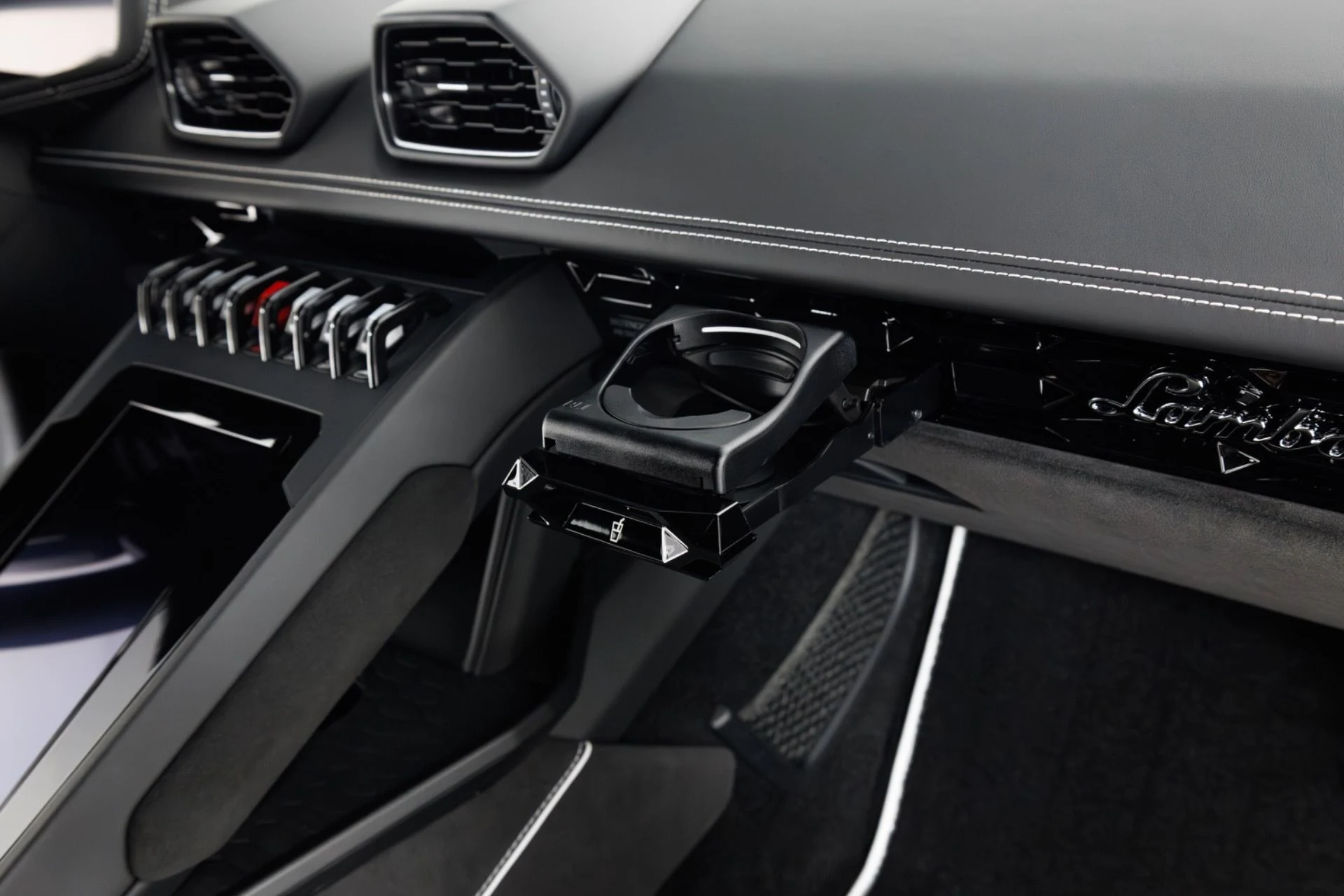 mph037_2786269445_Used_2020_Lamborghini_Huracan_LP_640_4_EVO_1779139557_ba2c4a1920