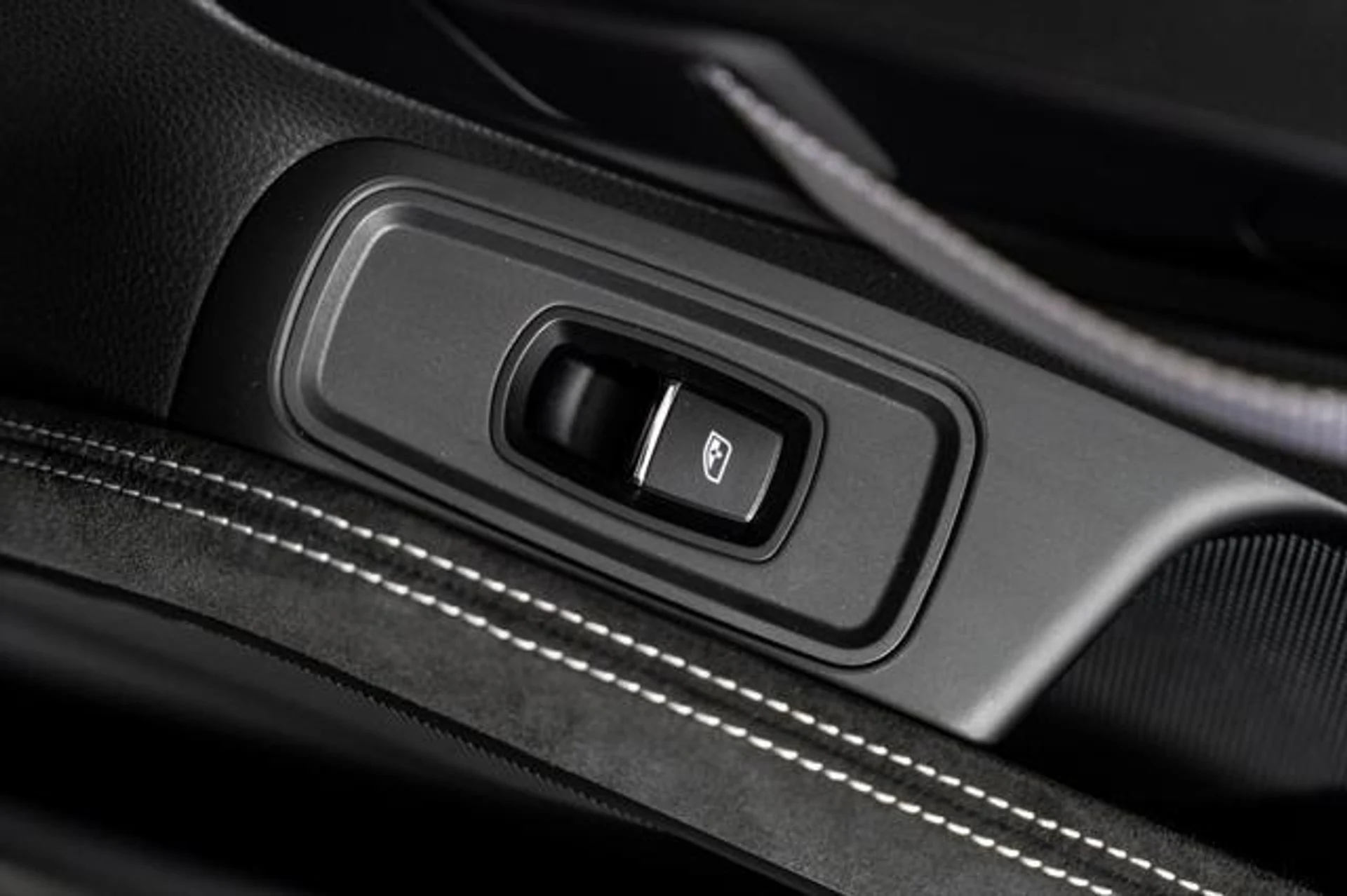 mph037_2788512922_Vq_B_Ujs2e7z_Mn_6_Sn_RE_Me_Sq_QKW_9_I_816a12c6bc