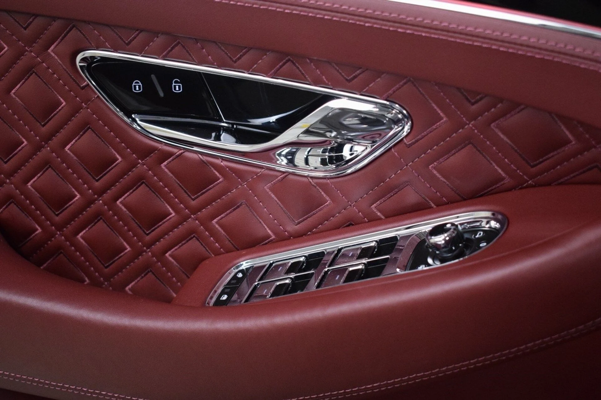 mph037_2791555735_742290c97fd35e50d4b37d84b4ac6291x_428200b8eb