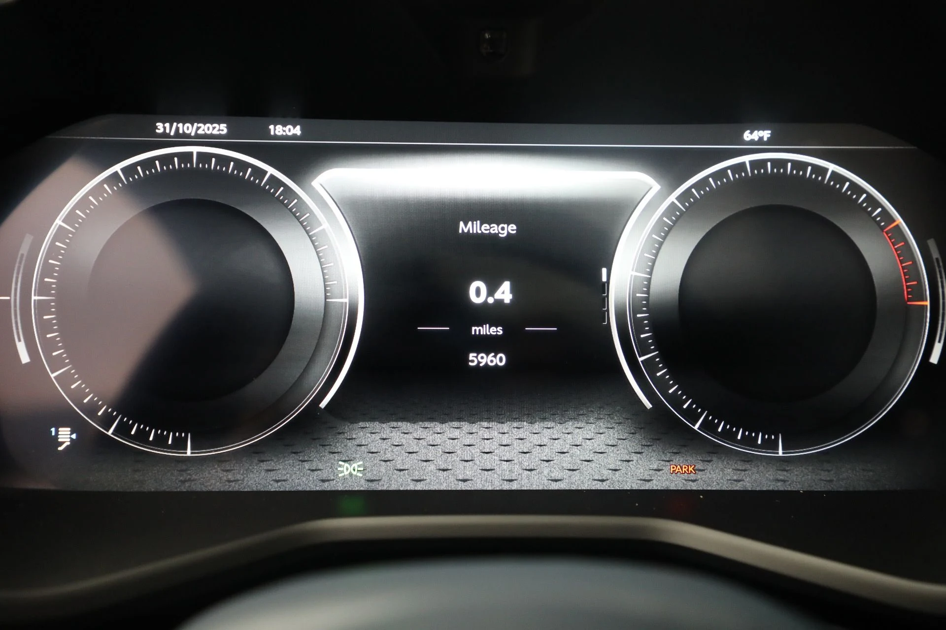 mph037_2792818486_New_2025_Aston_Martin_DBX_707_1762018753_bcb17f207a