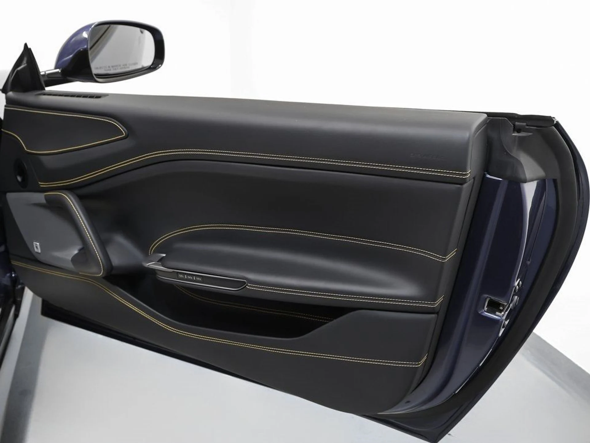 mph037_2802346996_38_06119b3f67