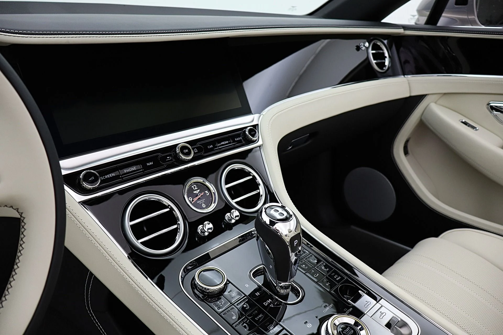 mph037_2806285351_New_2026_Bentley_Continental_GTC_e3ca27f080