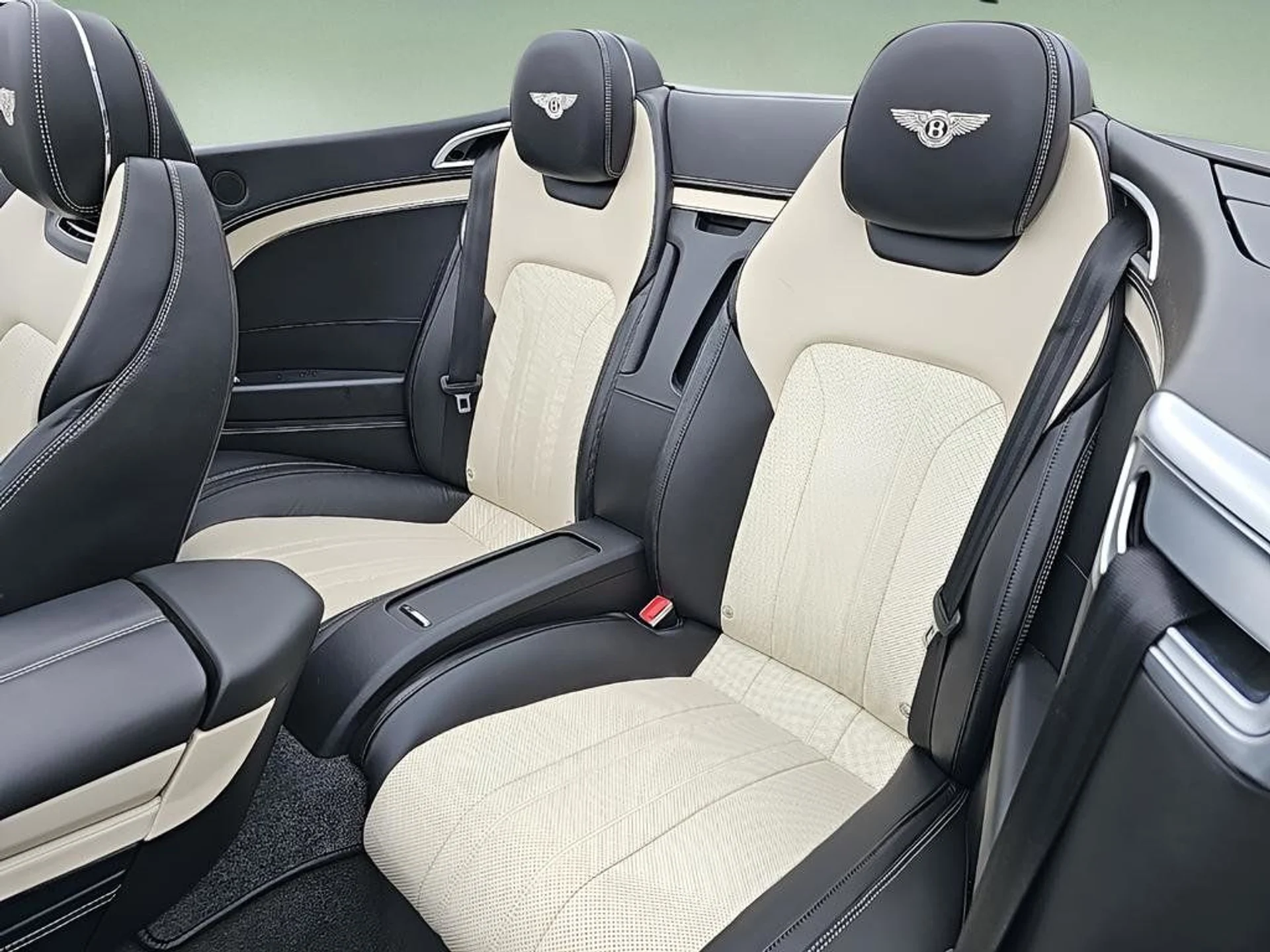 mph037_2811178797_5fcee2e1e13c4c95a38ee004b20ef2c2_51a9251462