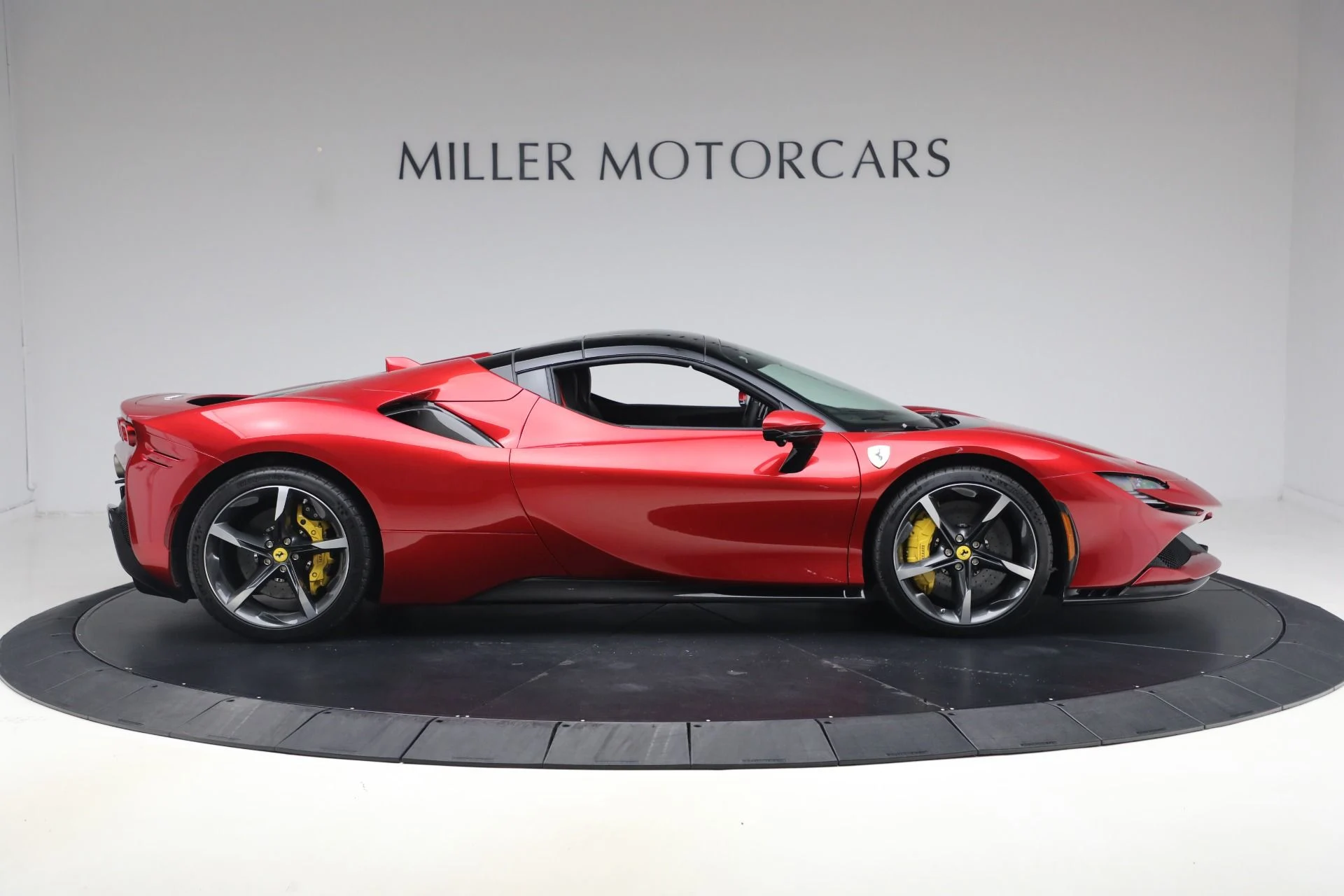 mph037_2822987242_Used_2024_Ferrari_SF_90_Spider_1789161523_dbc8a351c5