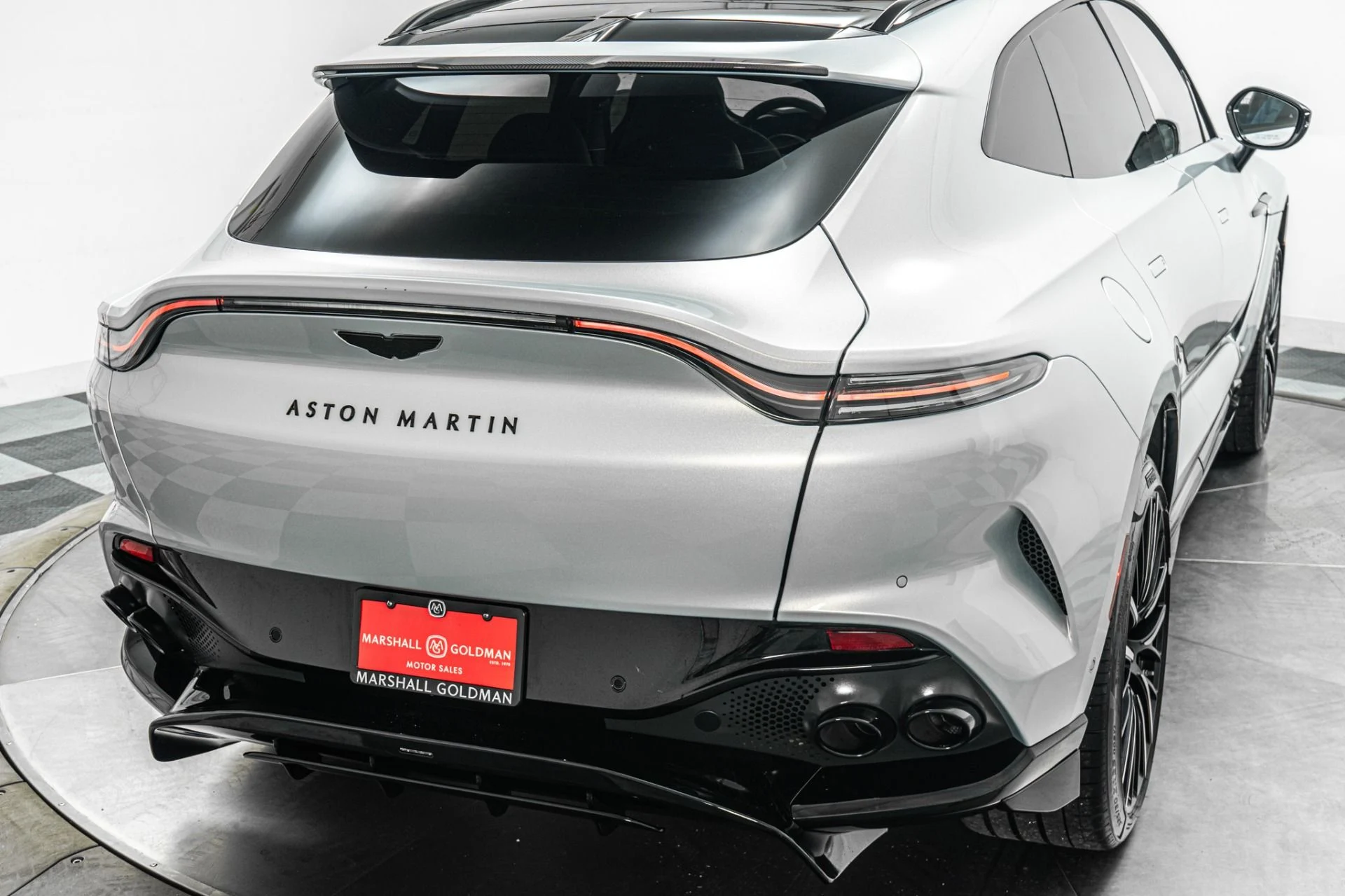mph037_2825958627_Used_2023_Aston_Martin_DBX_707_1782508866_f14fea1fe9