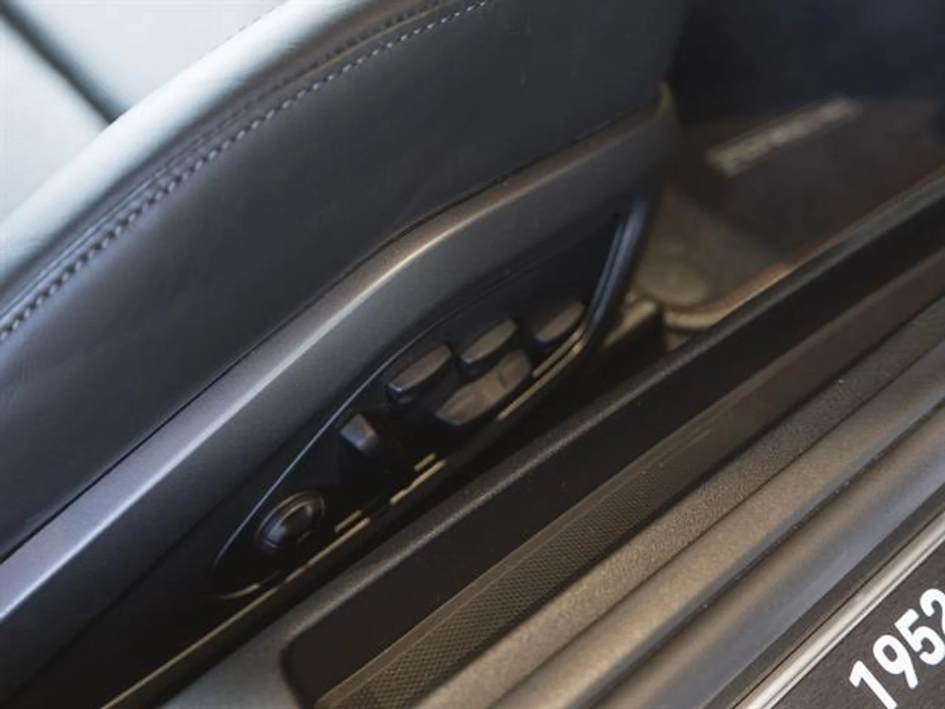 mph037_2831506301_n_Vtg0w_M_Wr_K_Yz3_Uf_Upmy_Vz_XW_04_U_4fe5bce016