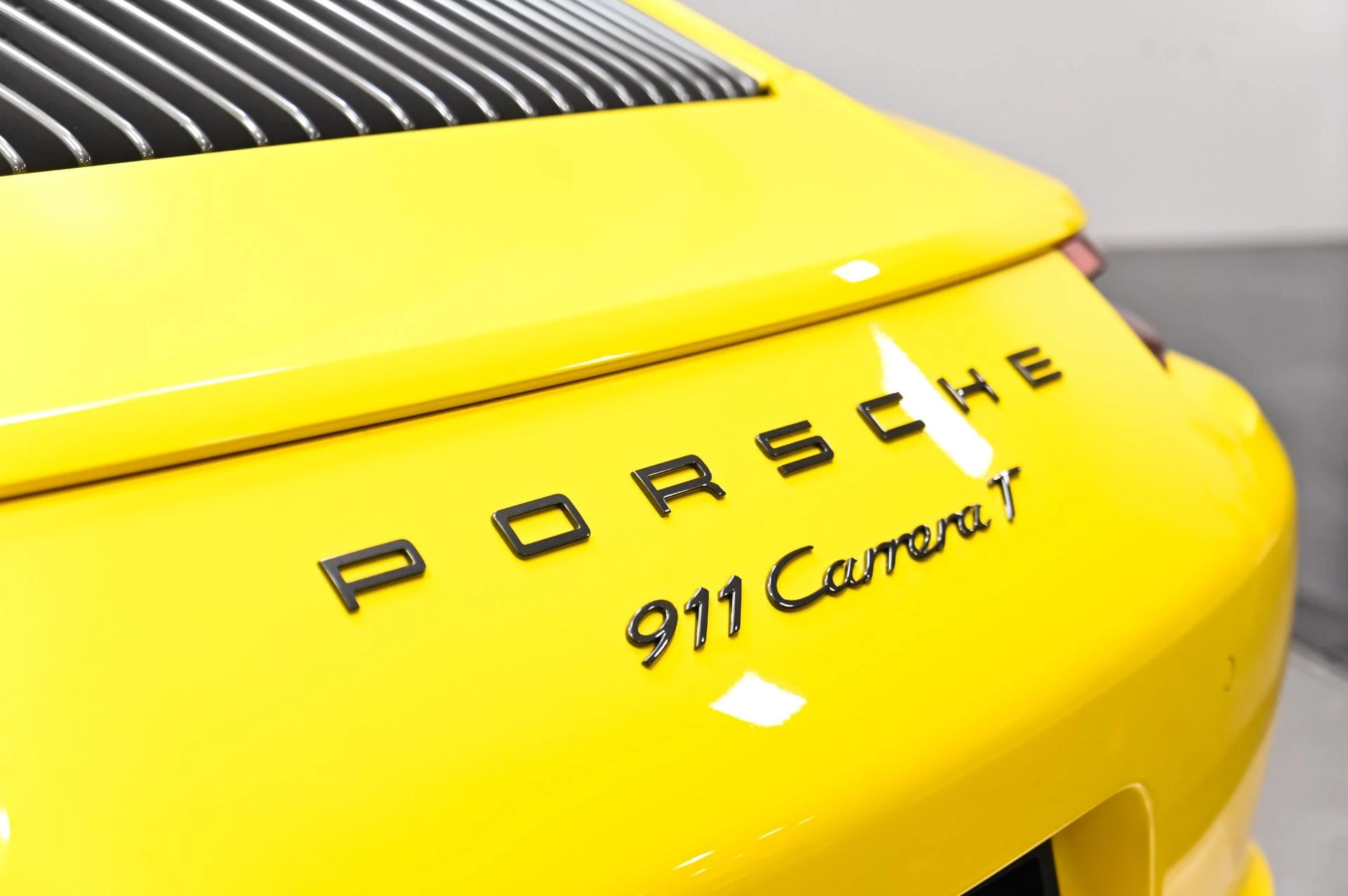 mph037_2839461517_Used_2018_Porsche_911_Carrera_T_1790277713_d61ba239b1