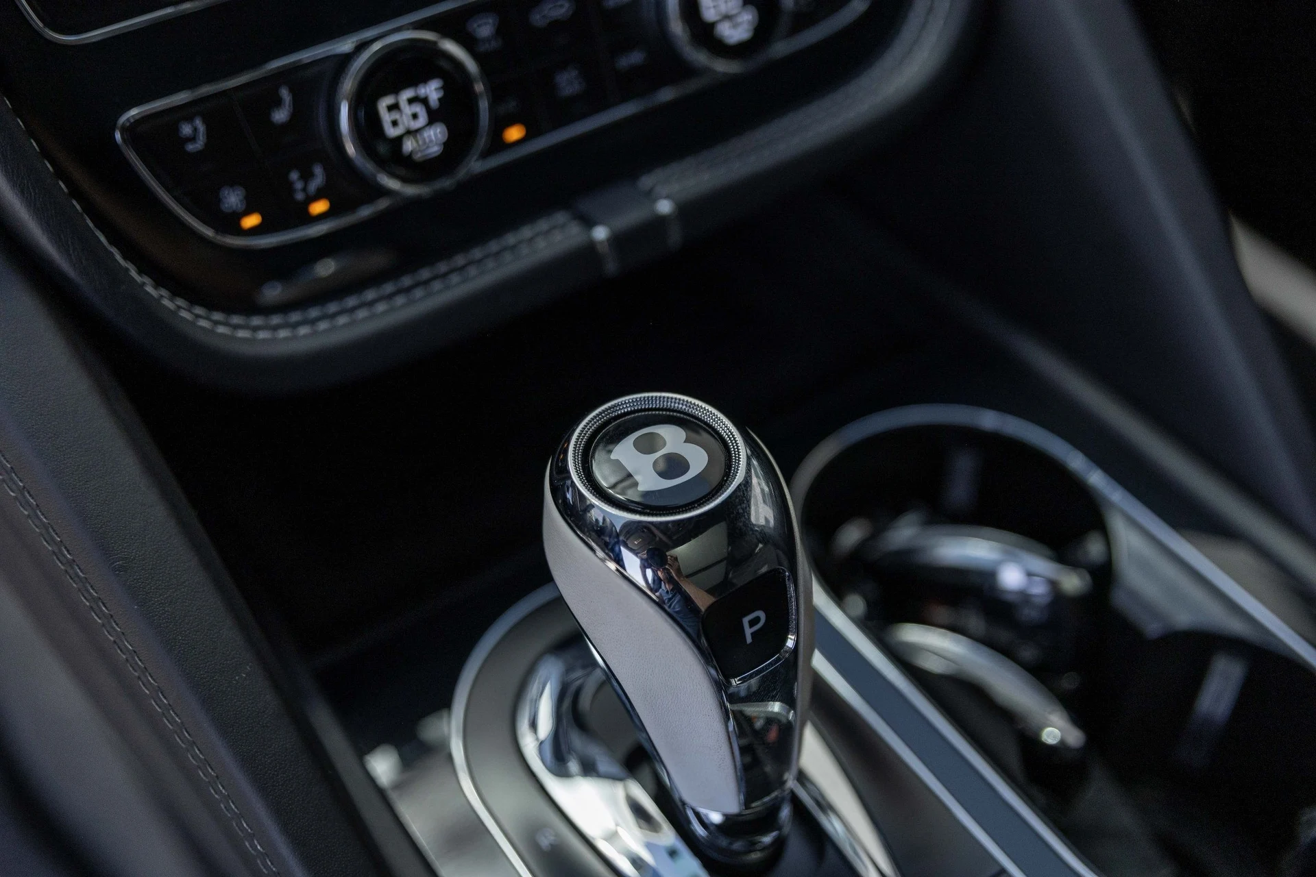mph037_2839723973_Hi_Tech_Luxury_Imports_LLC_SJAHT_2_ZV_8_PC_020673_image_37_ce7db96391