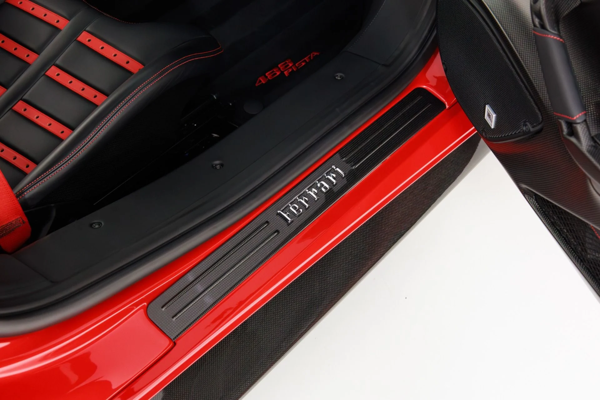 mph037_2871231412_Used_2019_Ferrari_488_Pista_1780072971_c30d308974