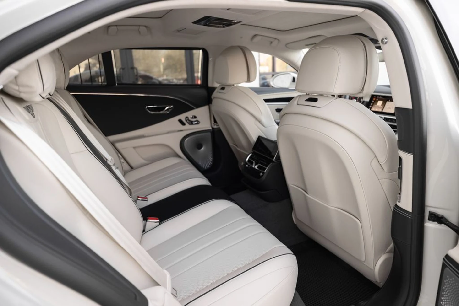 mph037_2875381792_40530405747f30a3e031d6efbf0cf39cx_50d3607f2c