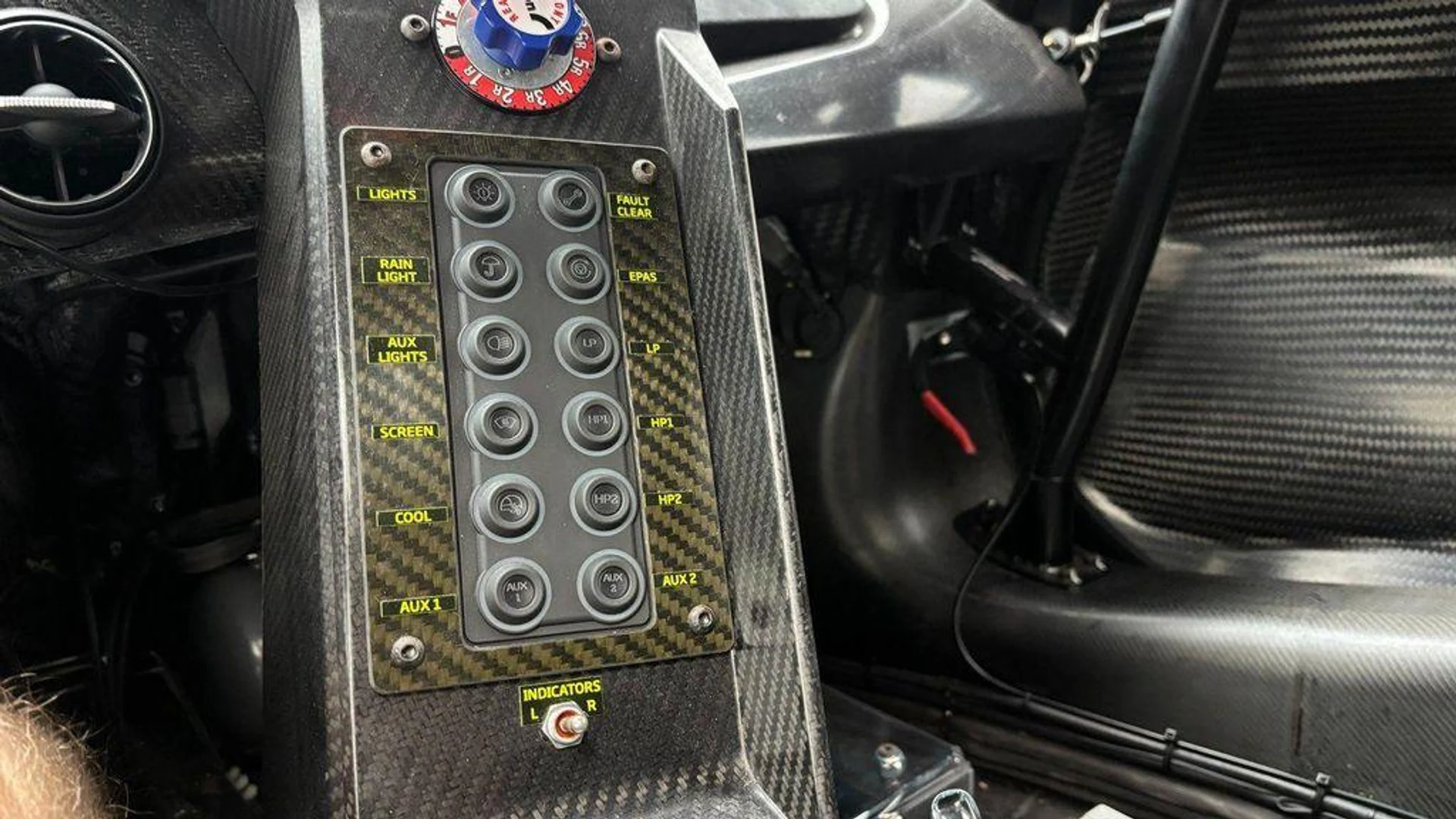 mph037_288403121_hf7_G_Xe_Pj_O_Lc_F2xer_Rhha0i_V1_Ec_M_629b0b42f0