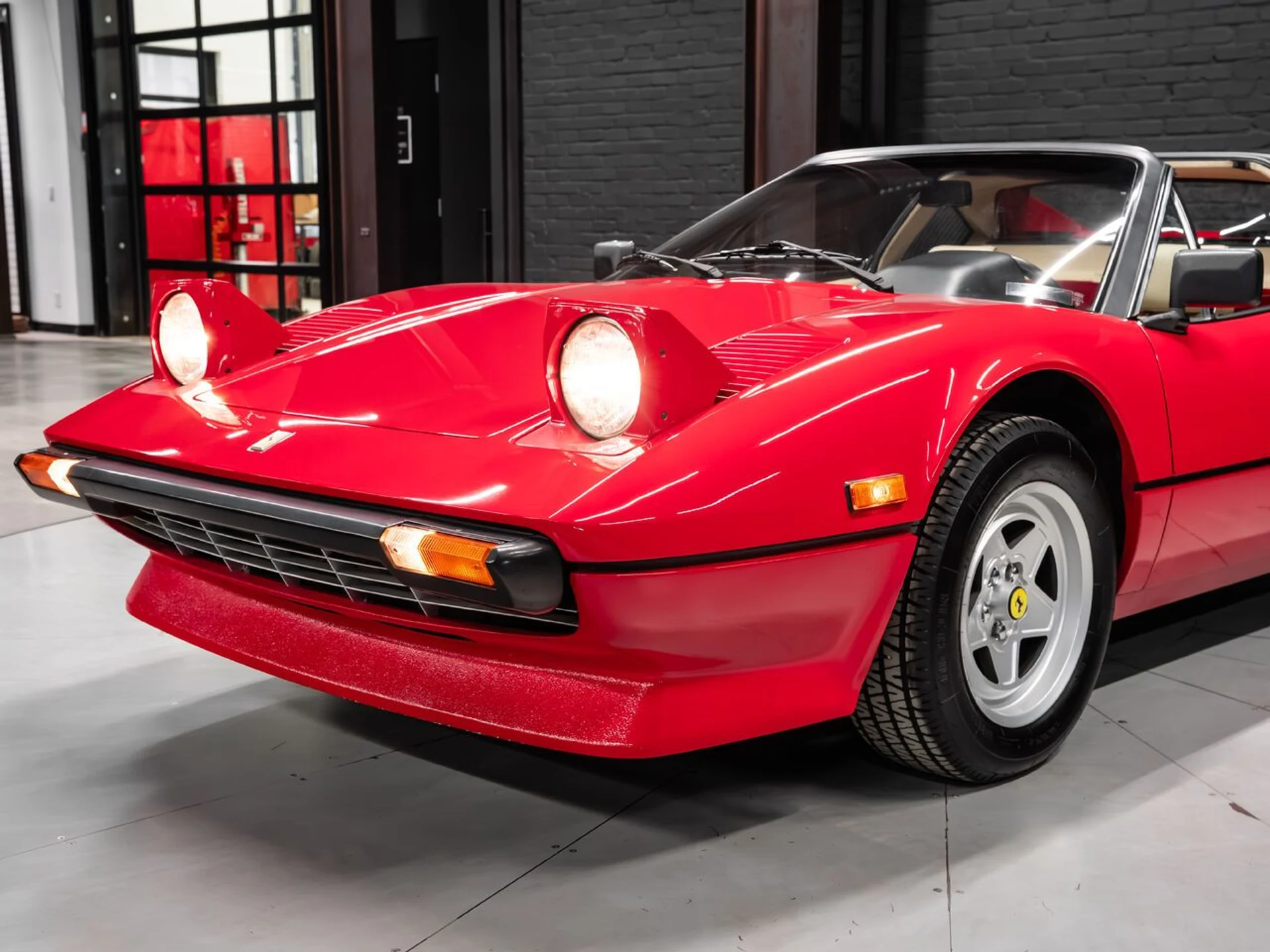 mph037_2885102679_ferrari_308_gtsi_1982_ade51e9ded
